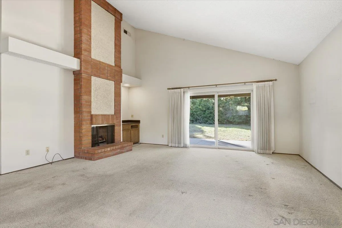 https://cdn.realtyfeed.com/cdn/127/250046335/c0cb602b29862af60949975079c19617.webp