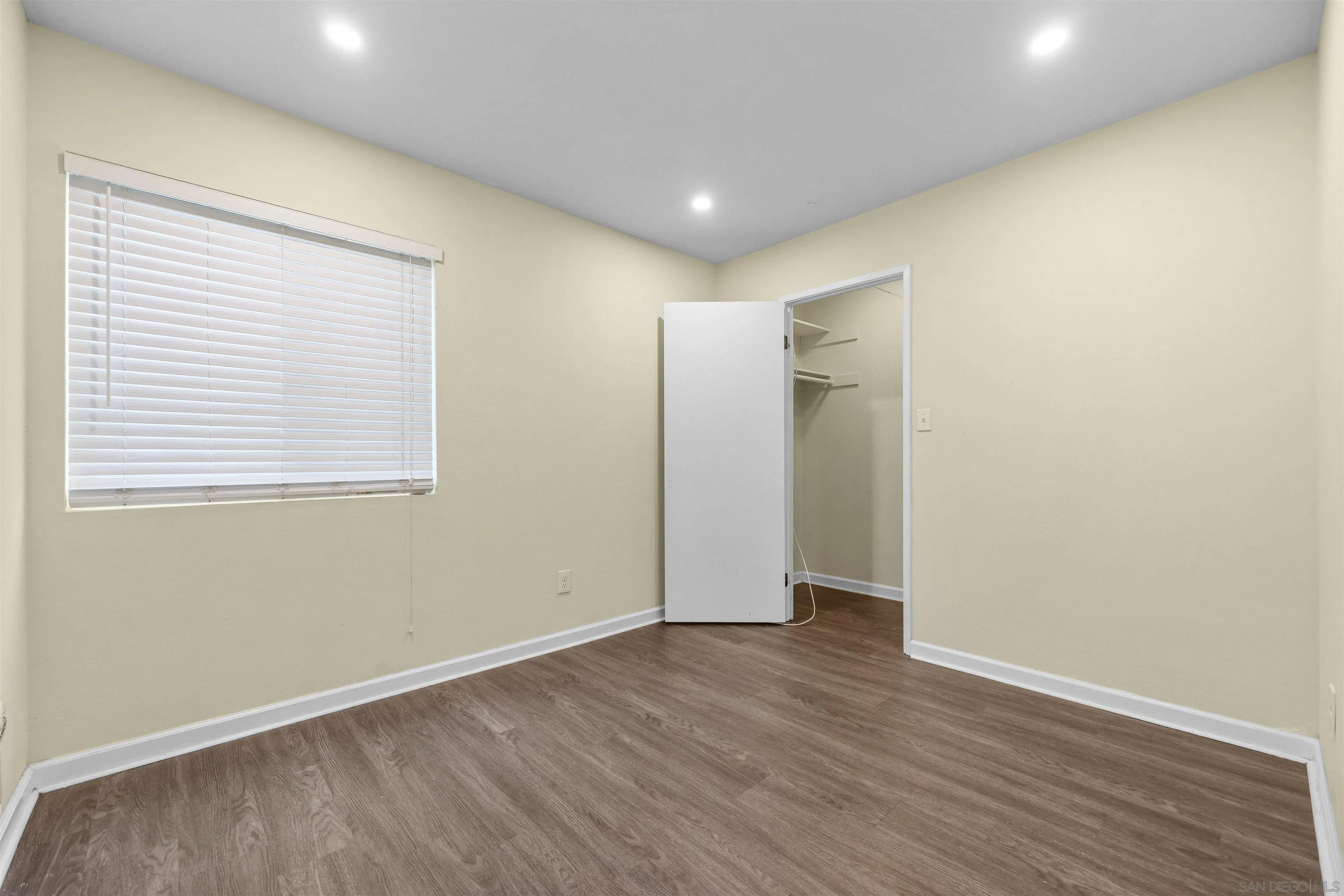 https://cdn.realtyfeed.com/cdn/127/250046343/d25d88bc2678c95c786b7e3c1a4d947b.webp