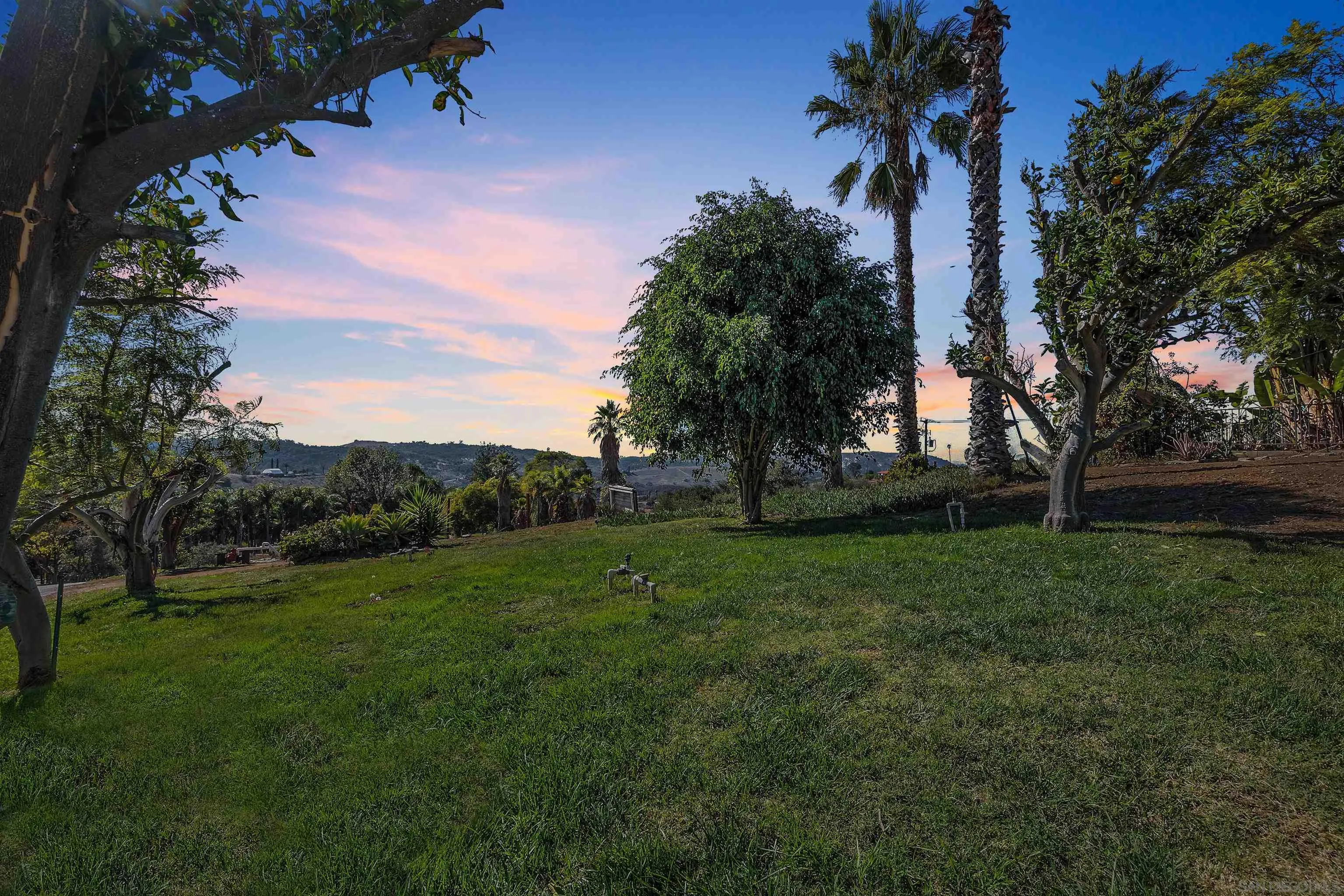 https://cdn.realtyfeed.com/cdn/127/250046346/5e851a4333f1d7f817775f7c3772e388.webp