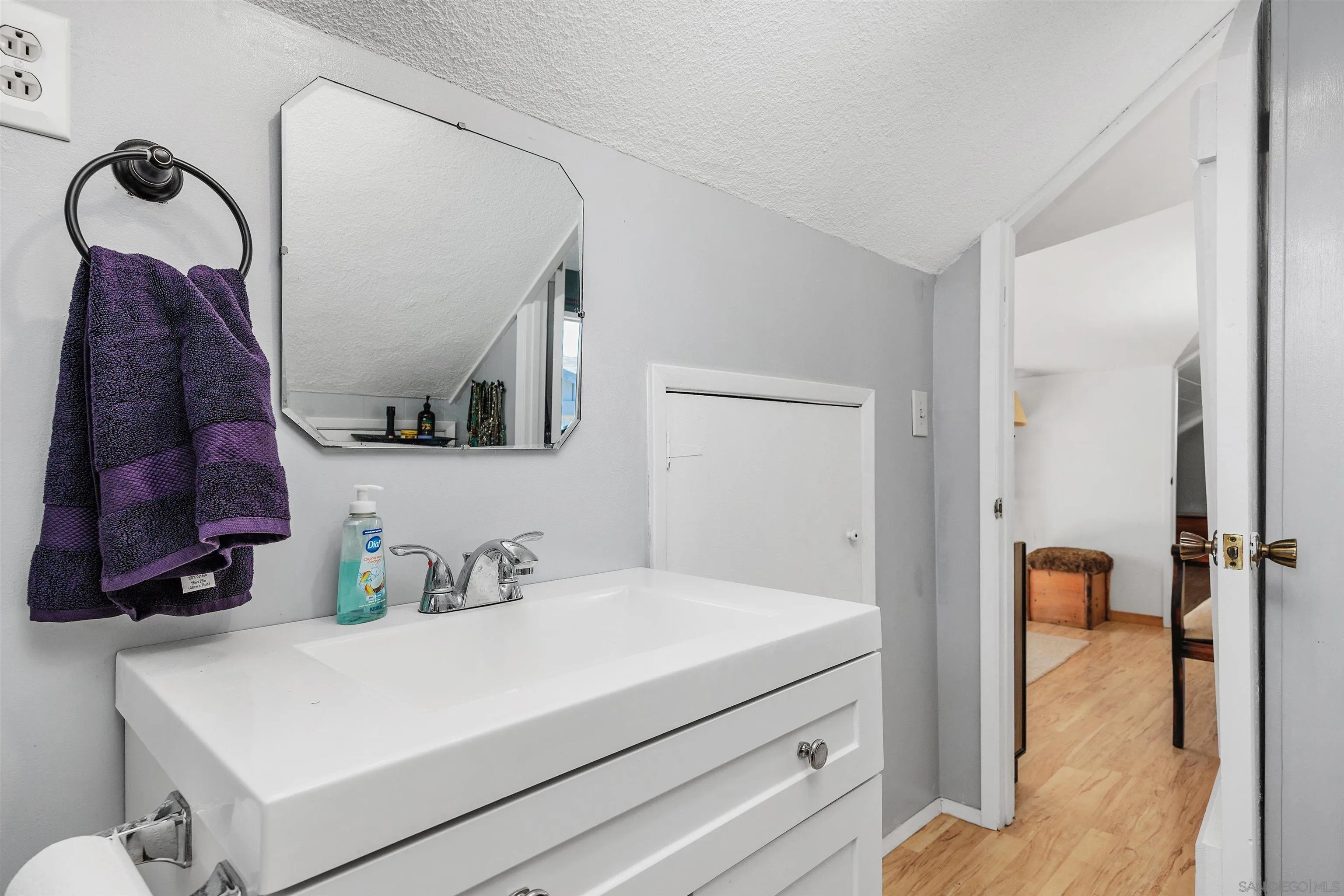 https://cdn.realtyfeed.com/cdn/127/250046346/a774ff00029b508db73e03131d29a590.webp
