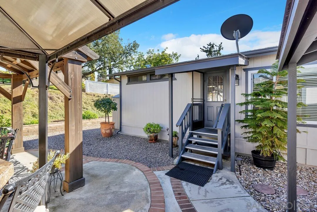 https://cdn.realtyfeed.com/cdn/127/250046348/1e5c55701c2508422b4161d6a4f1737f.webp