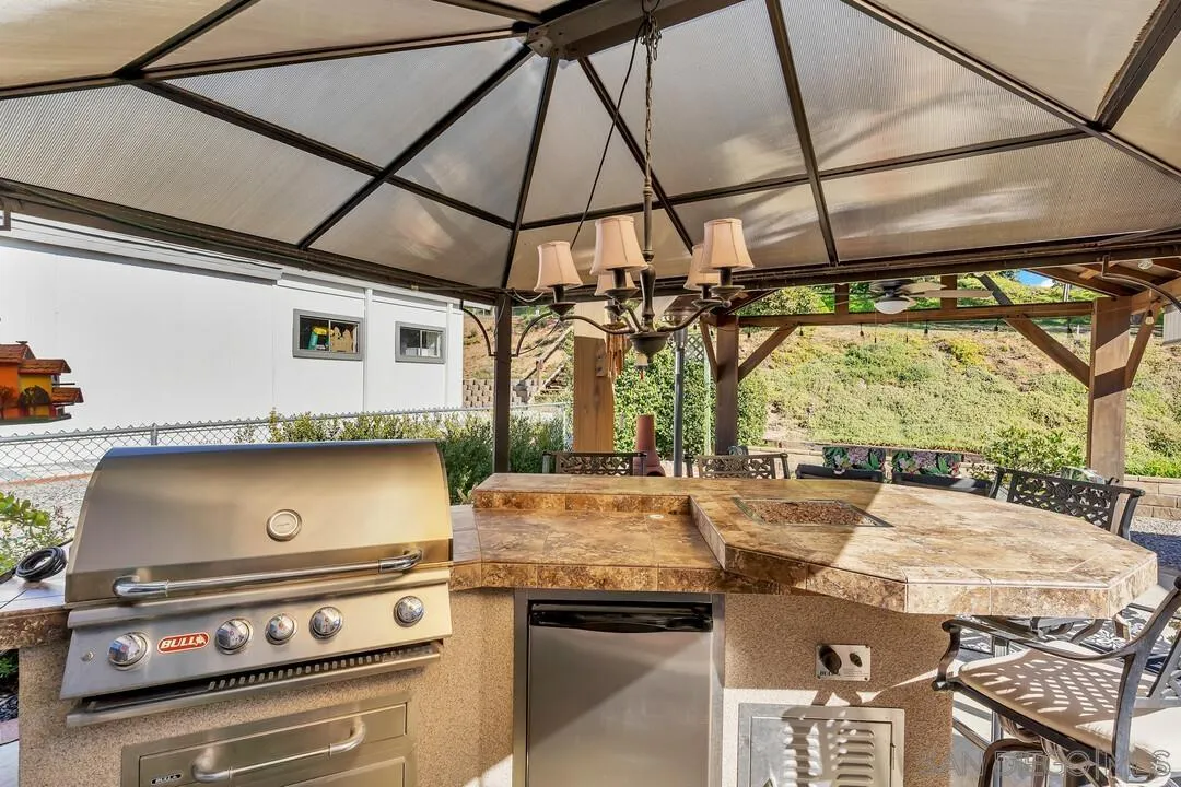 https://cdn.realtyfeed.com/cdn/127/250046348/85bb58d1fffc11eb196a4fbe2f3a656a.webp