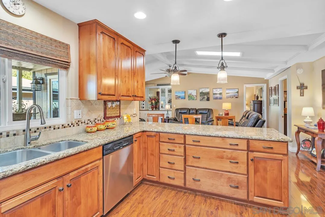 https://cdn.realtyfeed.com/cdn/127/250046348/ae3cbe9a339a093a5ed5003efbc9353f.webp