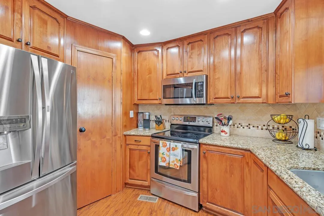 https://cdn.realtyfeed.com/cdn/127/250046348/fd1106cdad335c532db133abf19226b4.webp
