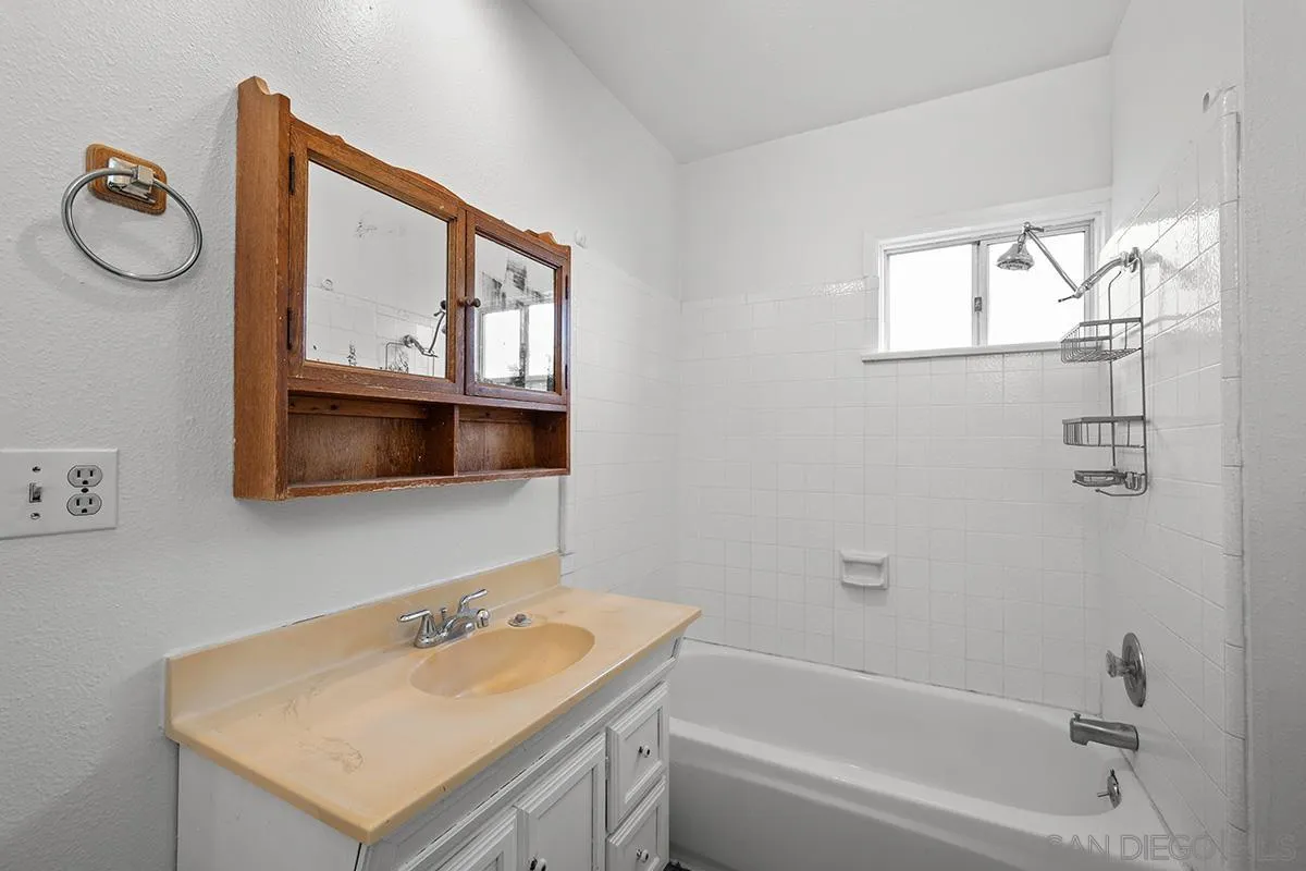 https://cdn.realtyfeed.com/cdn/127/250046356/8c4d56878d851834102b31d586224b3f.webp