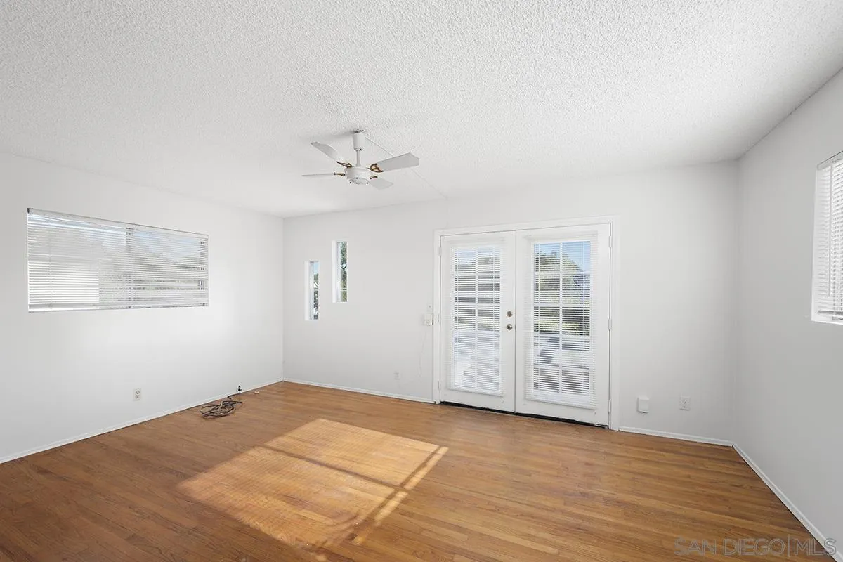 https://cdn.realtyfeed.com/cdn/127/250046356/a98c47384803c7cb0800f24890372cfd.webp