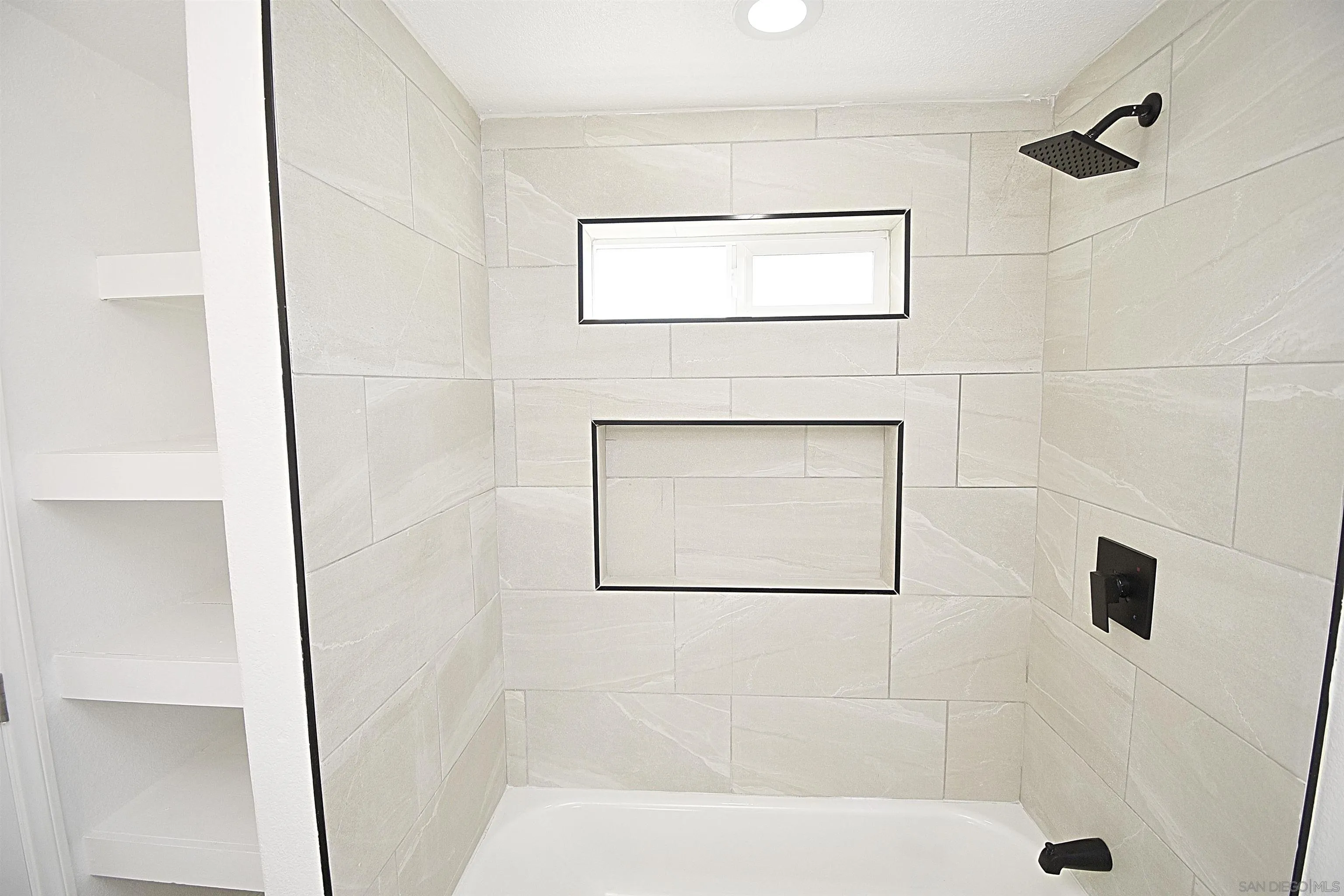 https://cdn.realtyfeed.com/cdn/127/250046357/3bd3845c7206aac63875df263d981819.webp