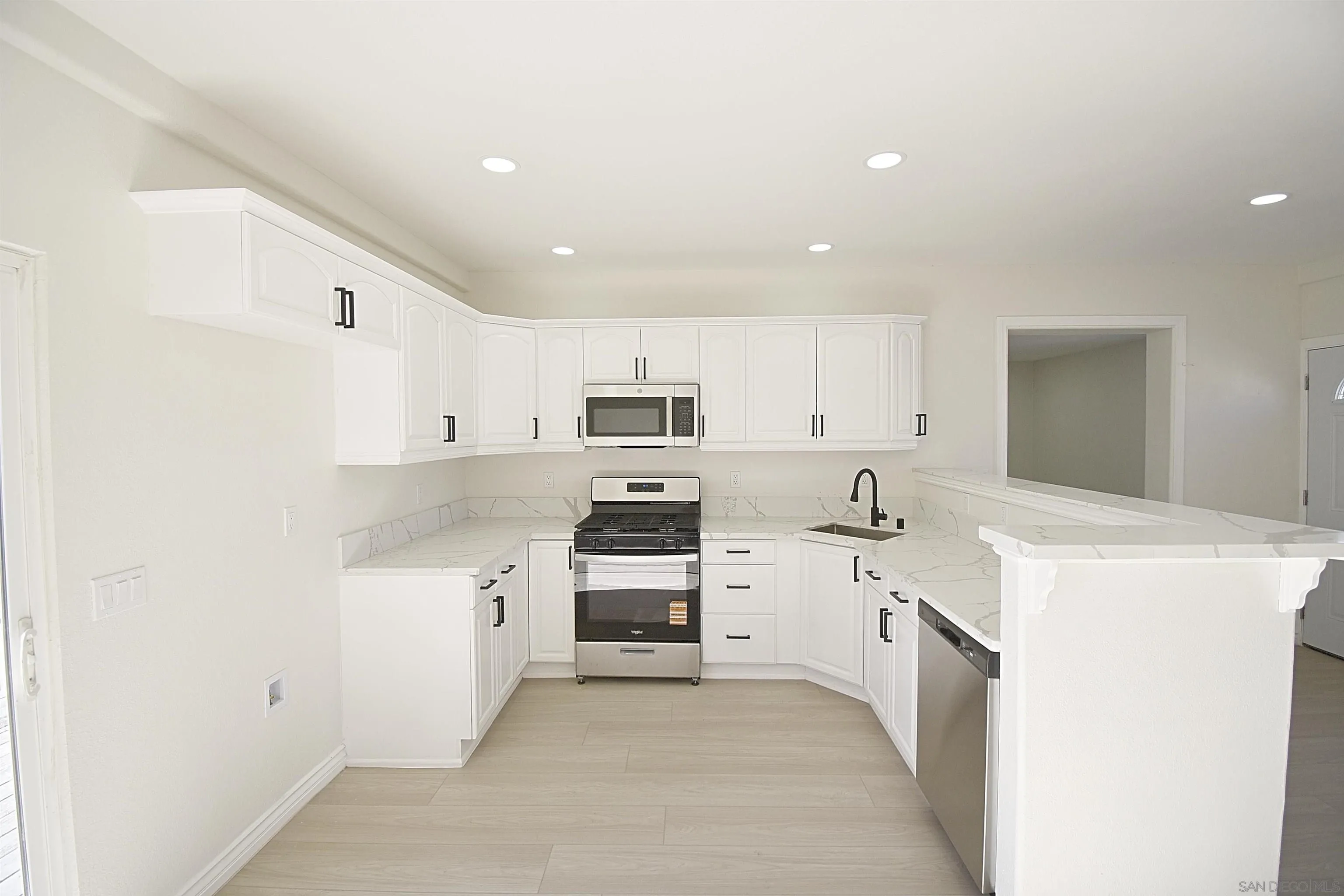 https://cdn.realtyfeed.com/cdn/127/250046357/472a078f106c34059d5af386ad26078f.webp