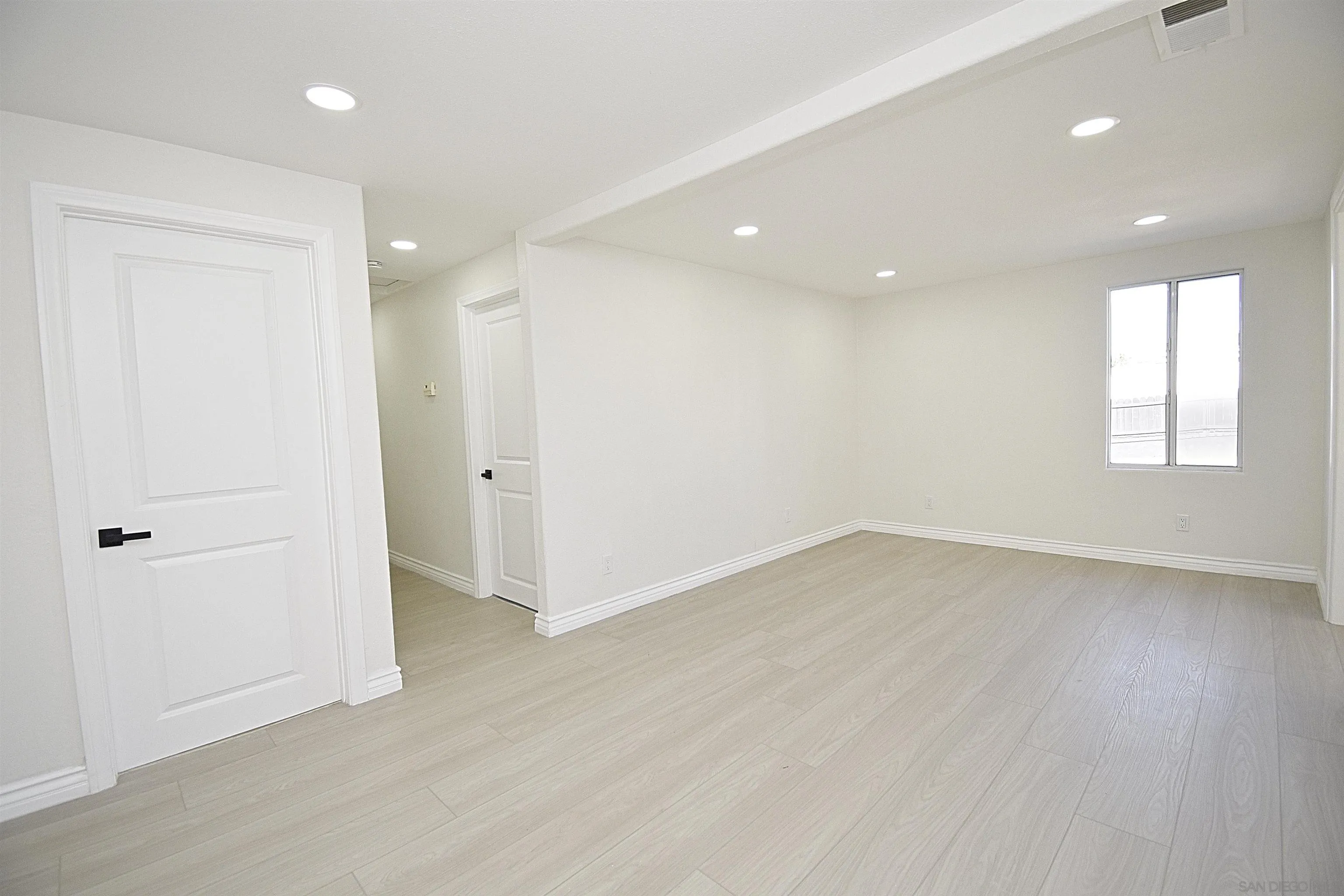 https://cdn.realtyfeed.com/cdn/127/250046357/8cb40f61682100b0346ae501944d8c26.webp