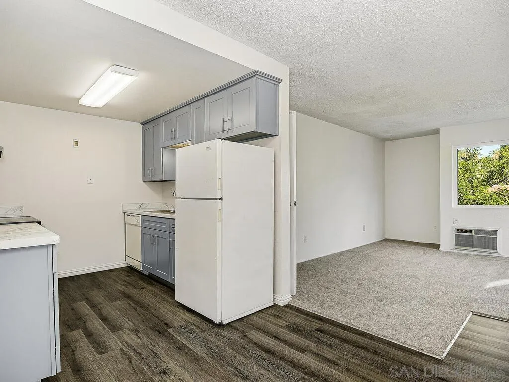 Photo #8: 250046363 Listing: Photo #8