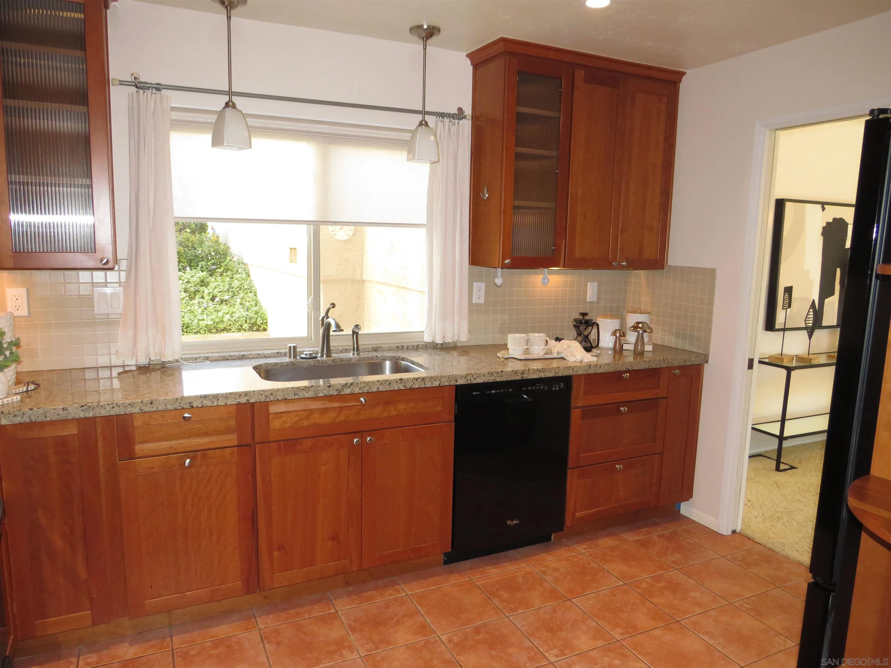 Photo #7: 250046364 Listing: Photo #7