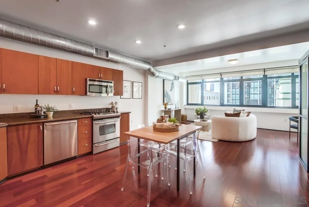 Photo #9: 250046368 Listing: Photo #9