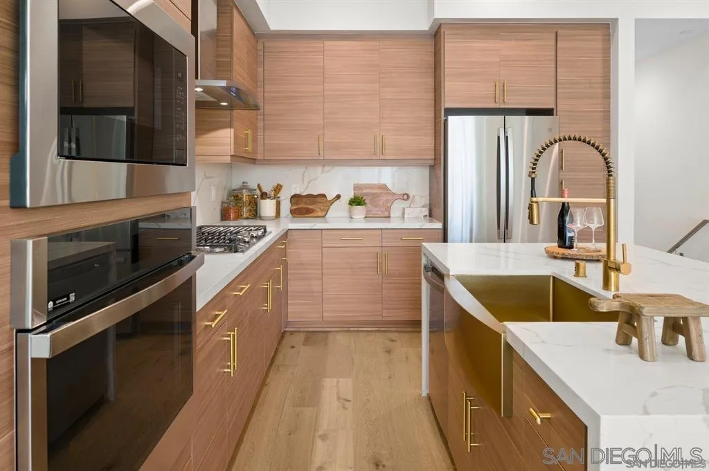 Photo #6: 250046369 Listing: Photo #6