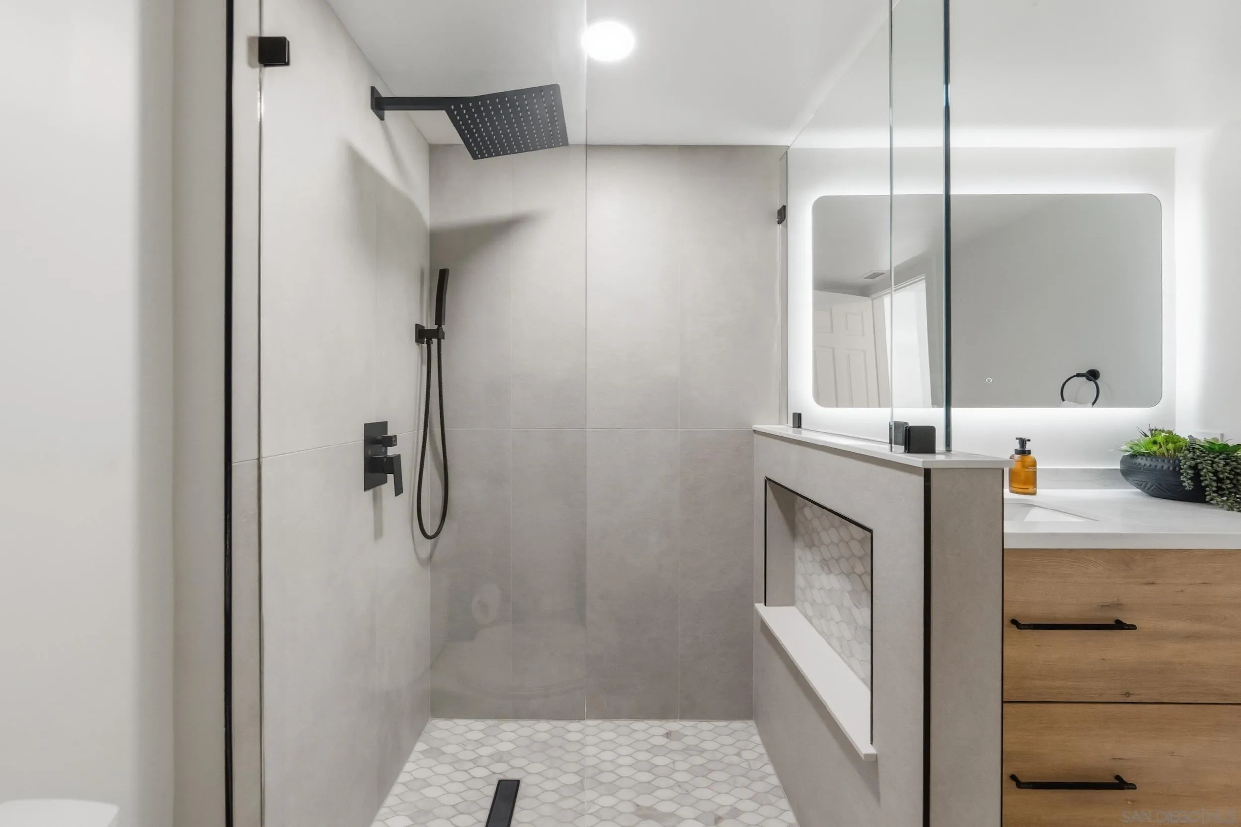 https://cdn.realtyfeed.com/cdn/127/250046371/9d91183b84748fcebbf6f5bf88274af4.webp