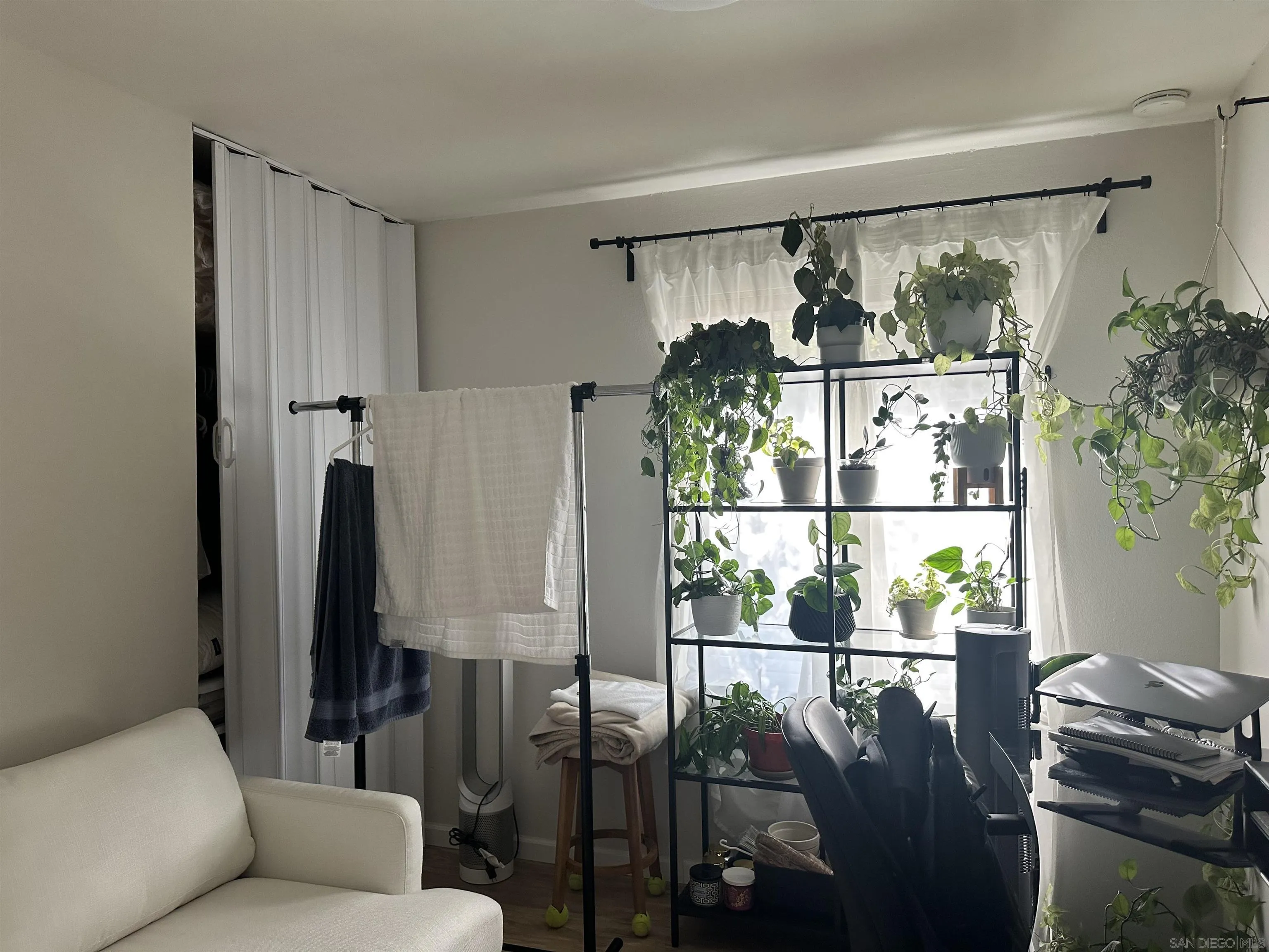 https://cdn.realtyfeed.com/cdn/127/250046385/adfa9faf62248026927cc5ab966ce671.webp