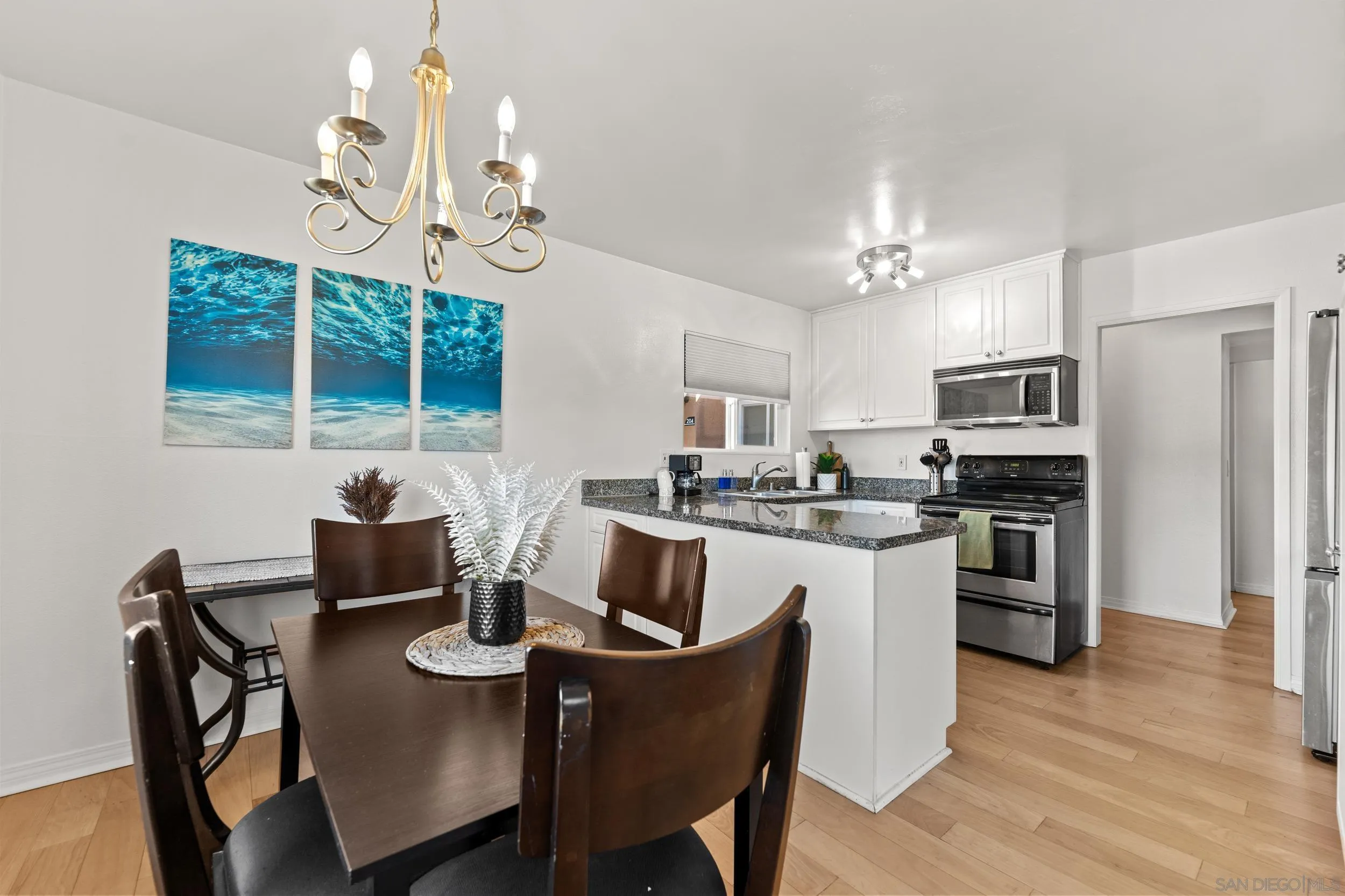 Photo #7: 250046386 Listing: Photo #7