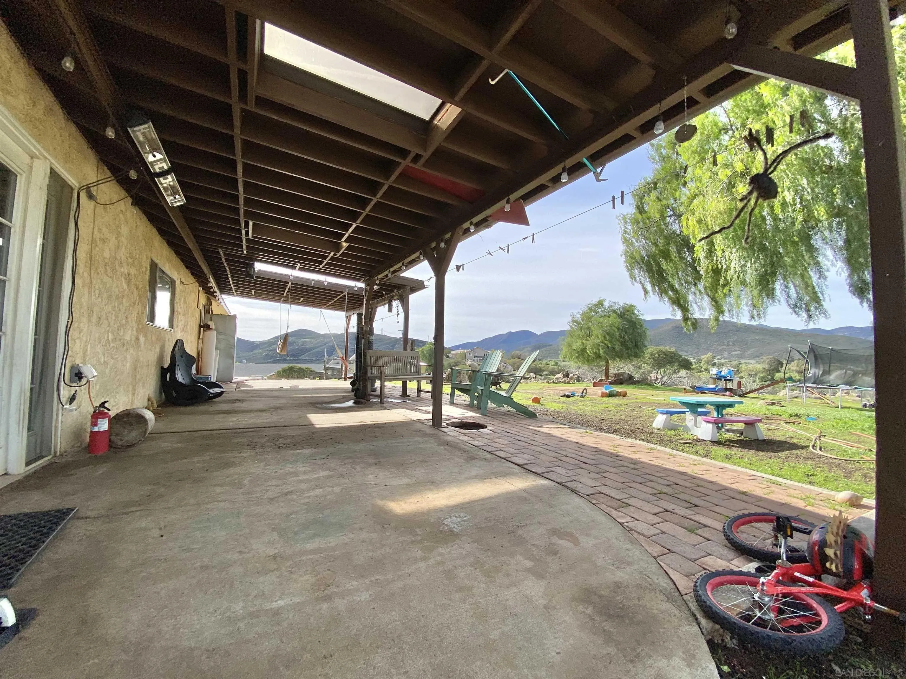 https://cdn.realtyfeed.com/cdn/127/250046387/4884082e2cca3c14cb98047b7f3b9871.webp