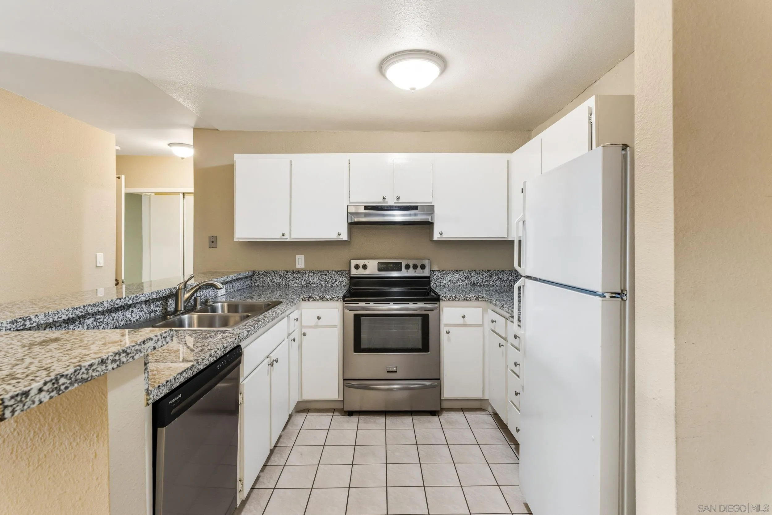 Photo #8: 250046390 Listing: Photo #8
