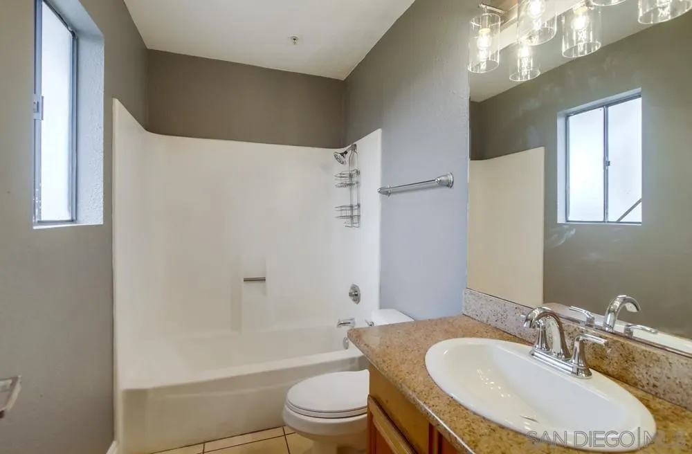 Photo #8: 250046398 Listing: Photo #8