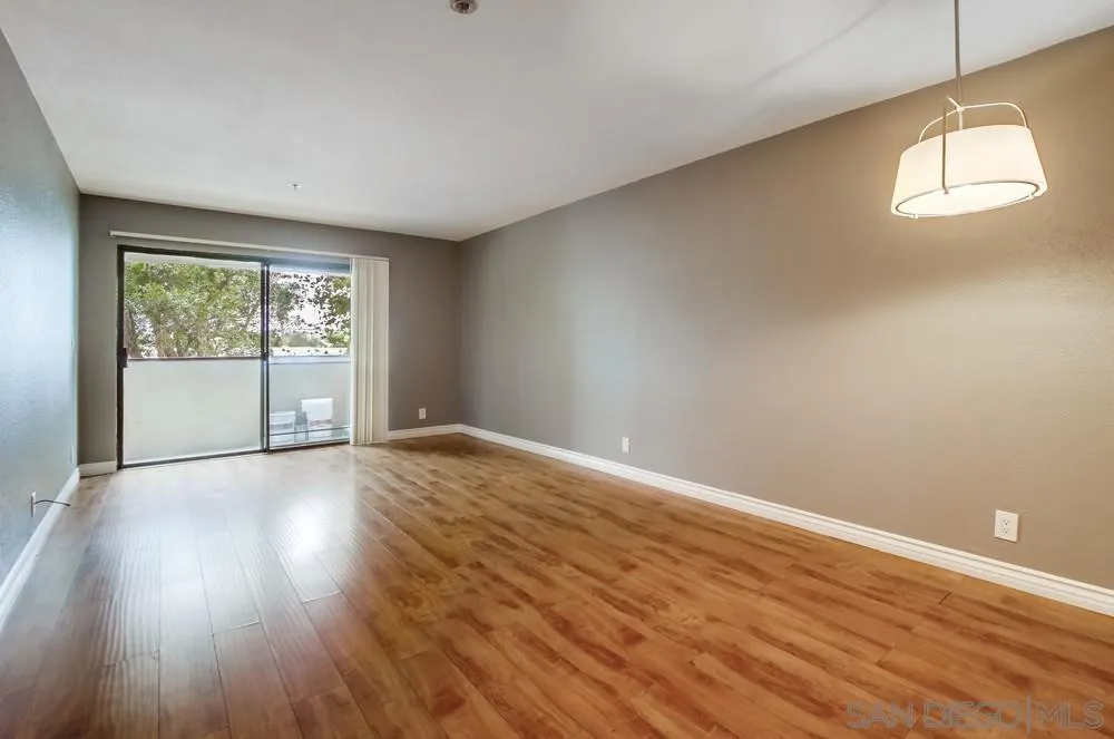 https://cdn.realtyfeed.com/cdn/127/250046398/6cdffec495a712f18e3cc8297d7f1686.webp