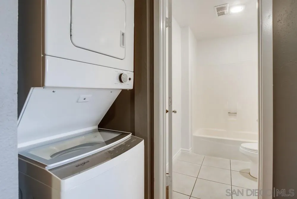 https://cdn.realtyfeed.com/cdn/127/250046398/a345593b8e77f6fc9cb2687fecda7c37.webp
