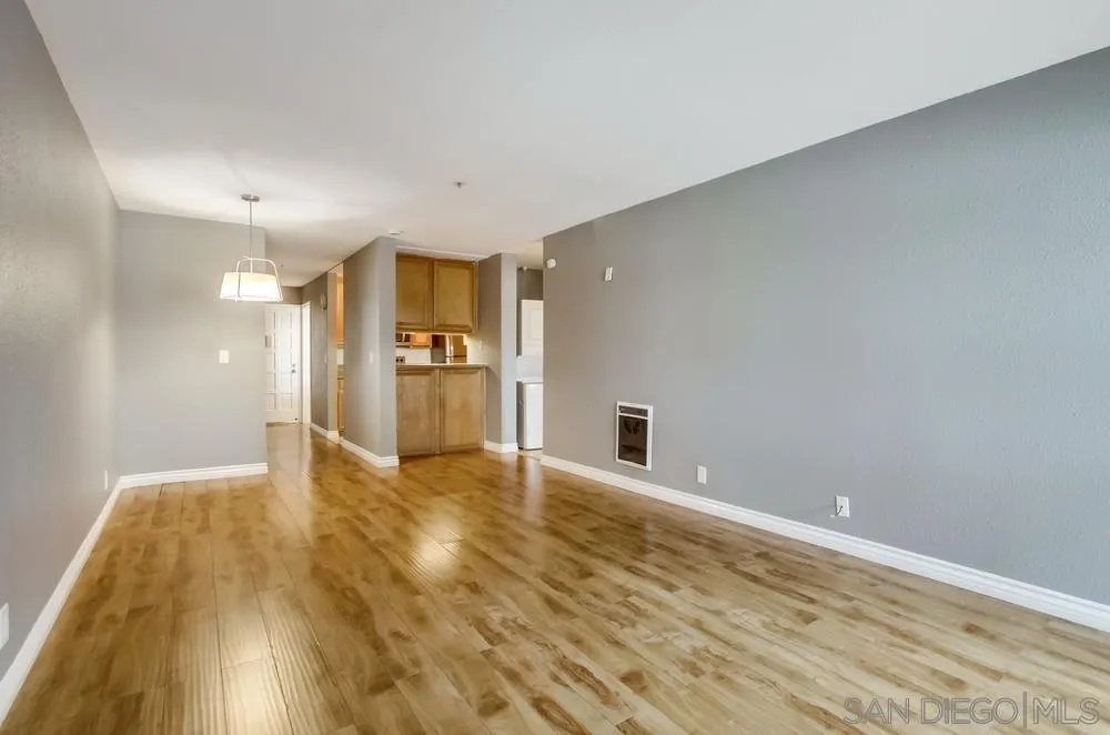 Photo #12: 250046398 Listing: Photo #12