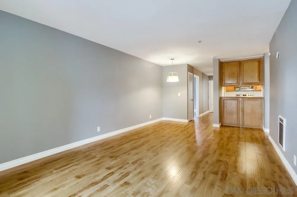 Photo #11: 250046398 Listing: Photo #11