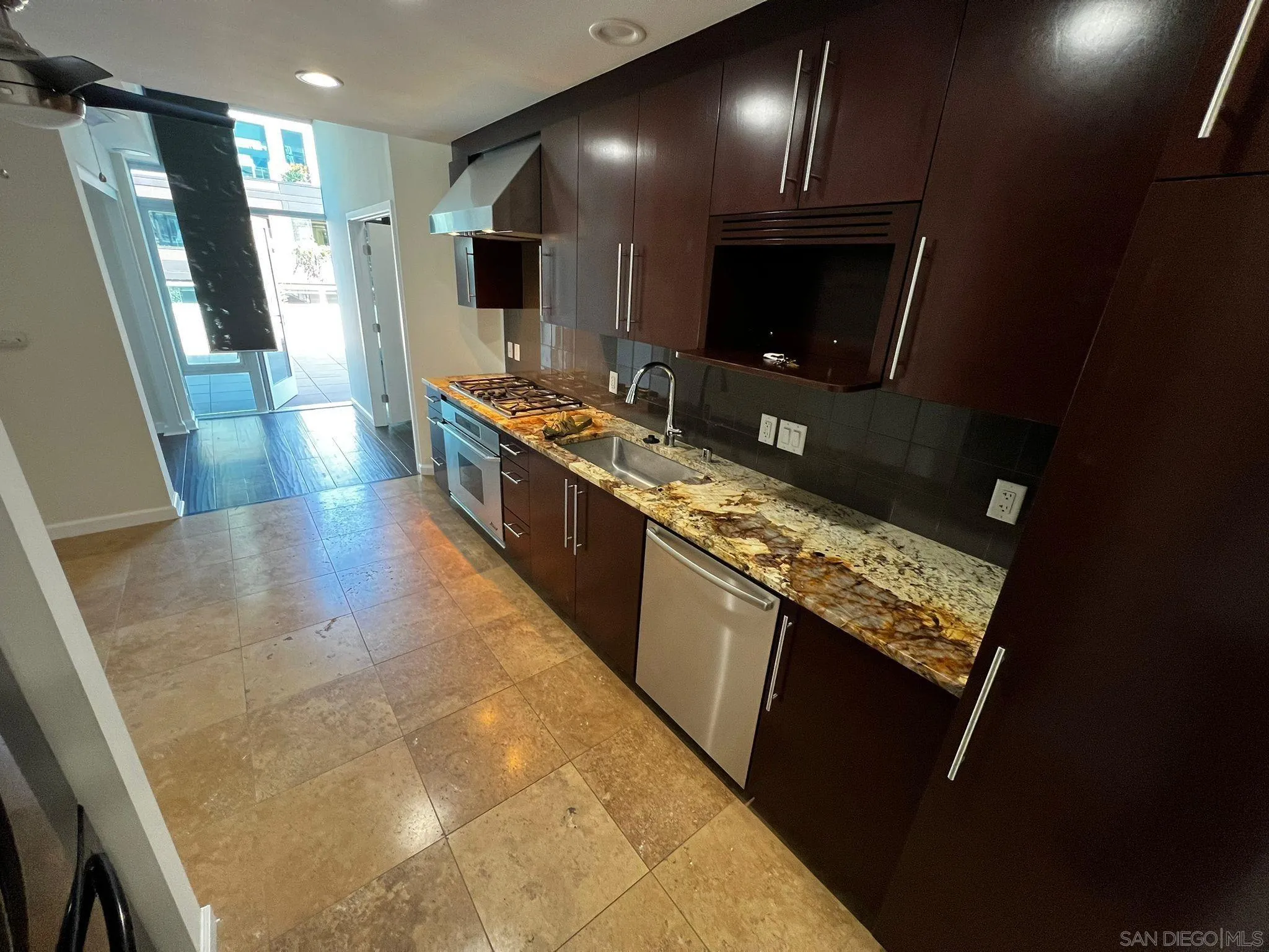 Photo #3: 2600010 Listing: Photo #3