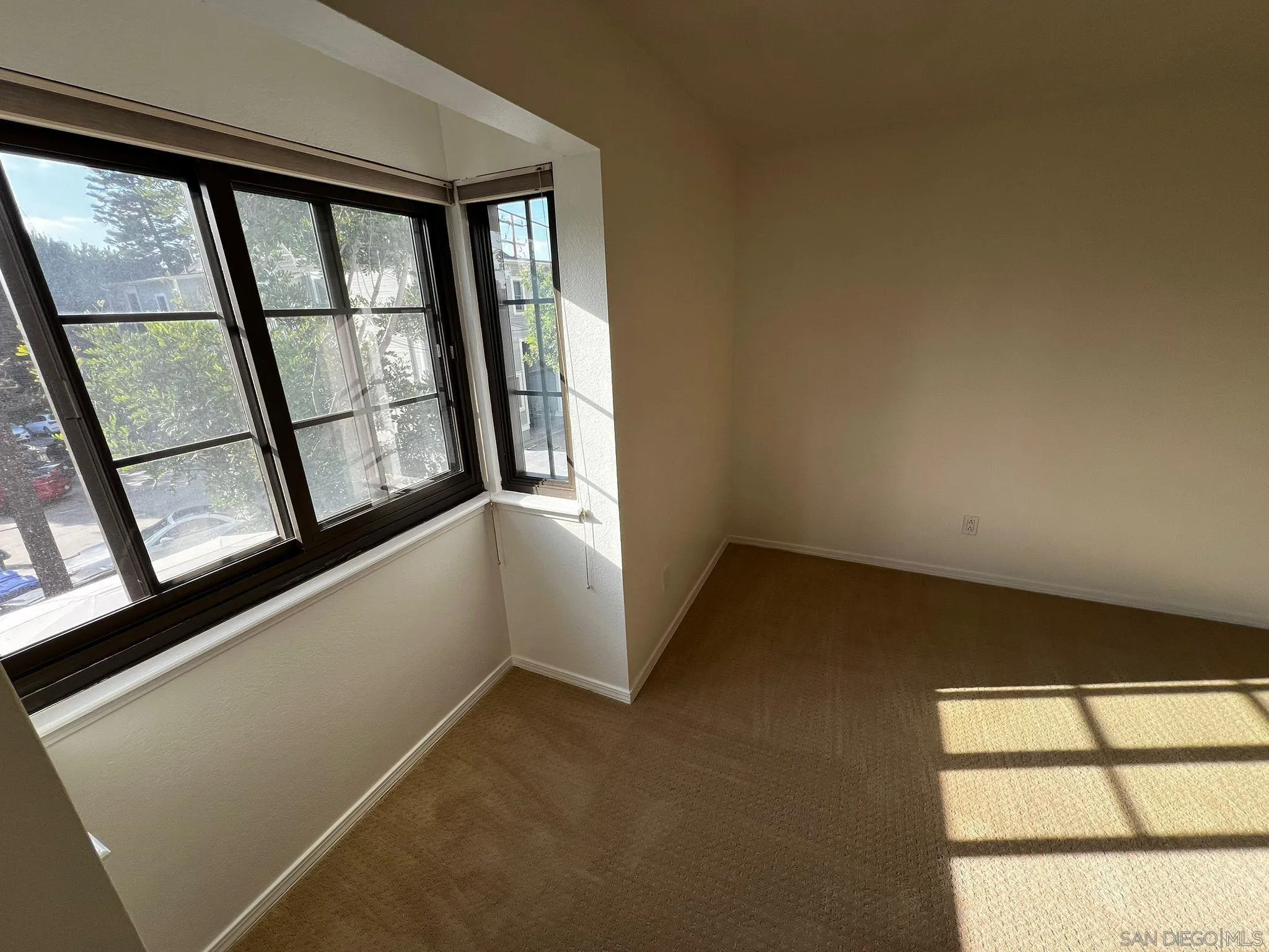 Photo #3: 2600011 Listing: Photo #3