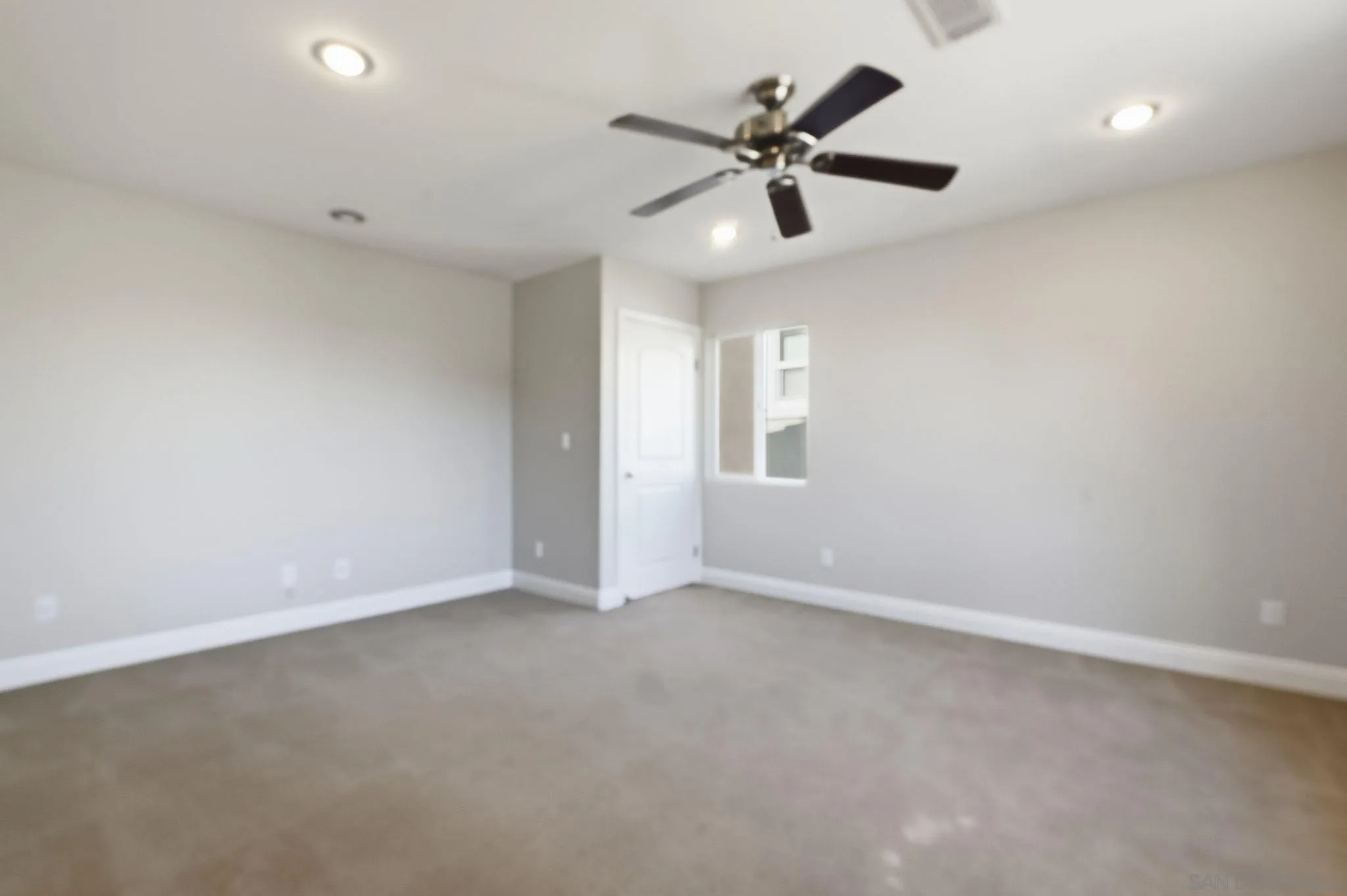 https://cdn.realtyfeed.com/cdn/127/260001275/4868d1f29ac1ebb76845987cc32b0c2b.webp