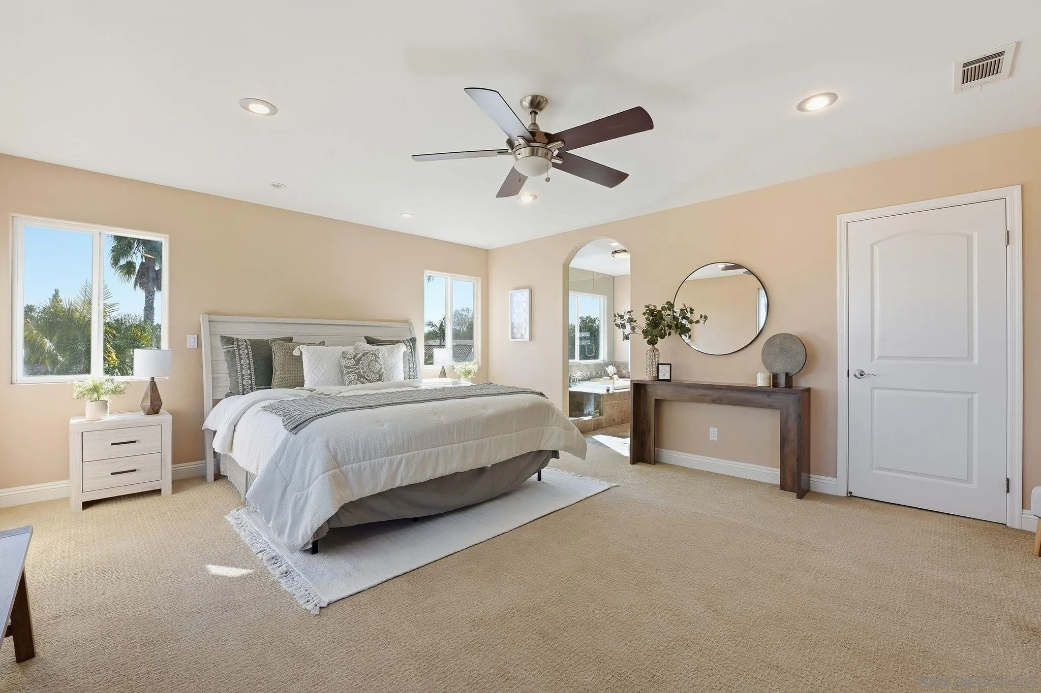 https://cdn.realtyfeed.com/cdn/127/260001275/f9e9039571c4ae5dd56b8a33dcaf35b1.webp