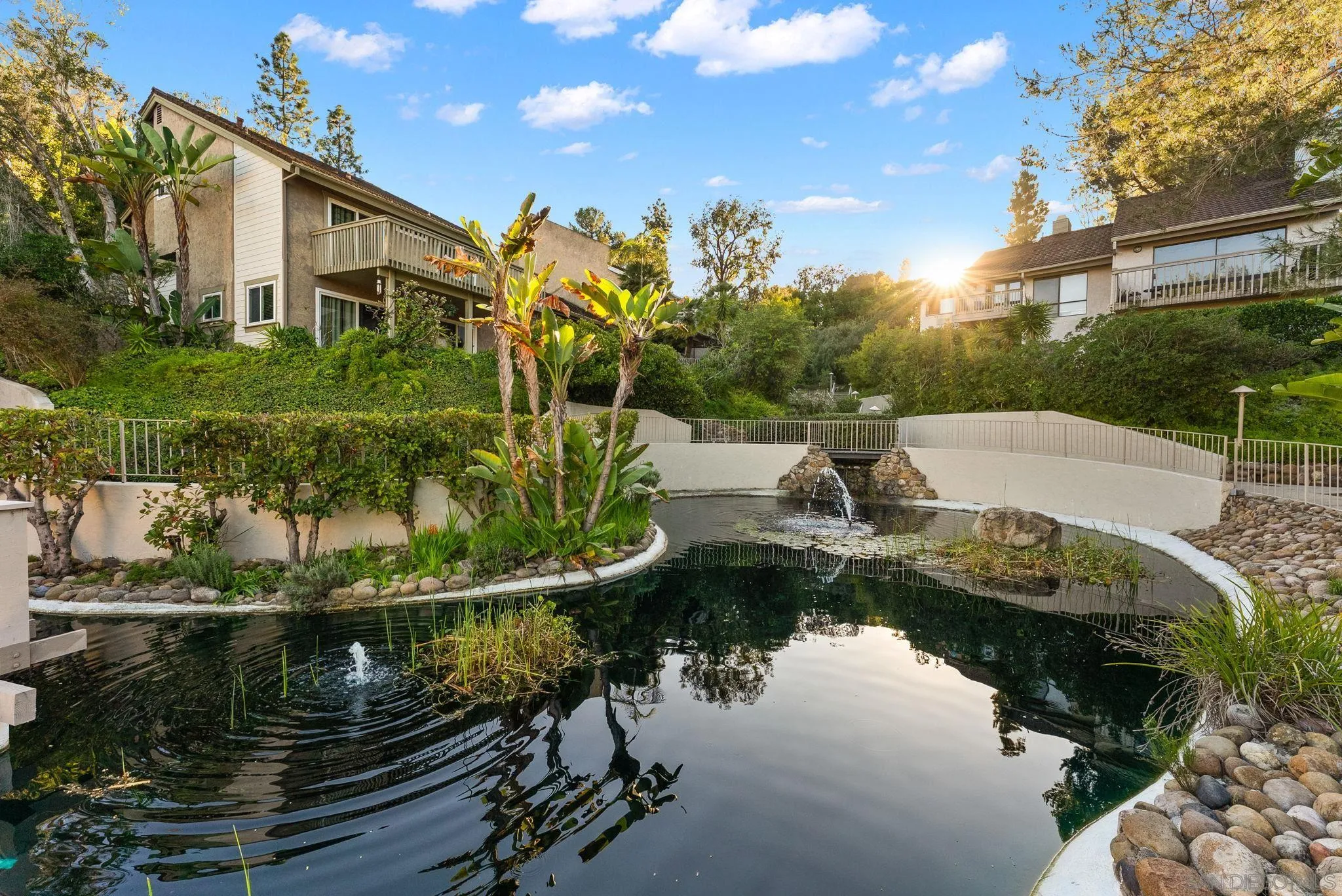 https://cdn.realtyfeed.com/cdn/127/260001278/cb6f0e67769dd2bc37466d768574c139.webp