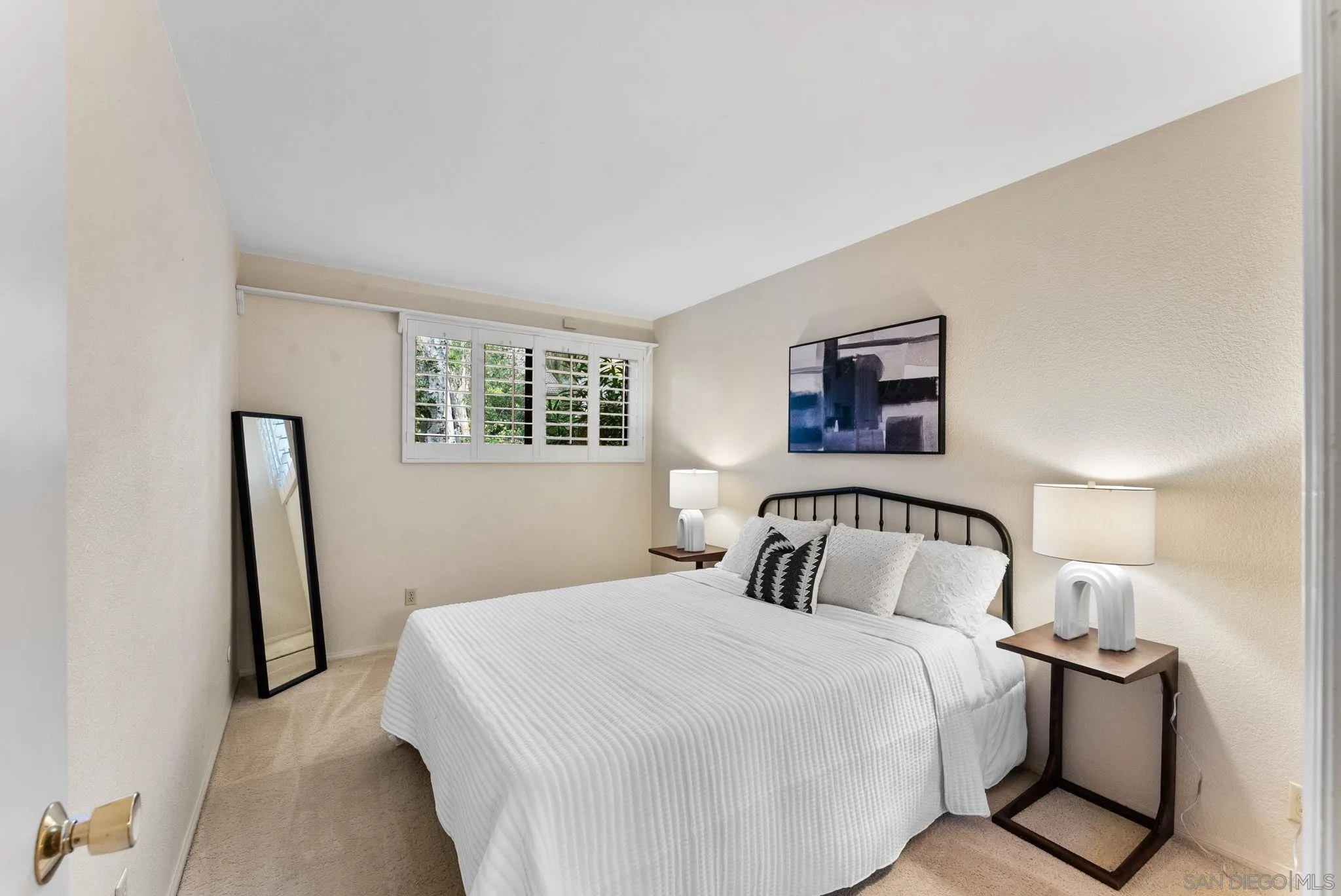https://cdn.realtyfeed.com/cdn/127/260001278/d09e9f89ddcfaa478e0861afeac060c0.webp