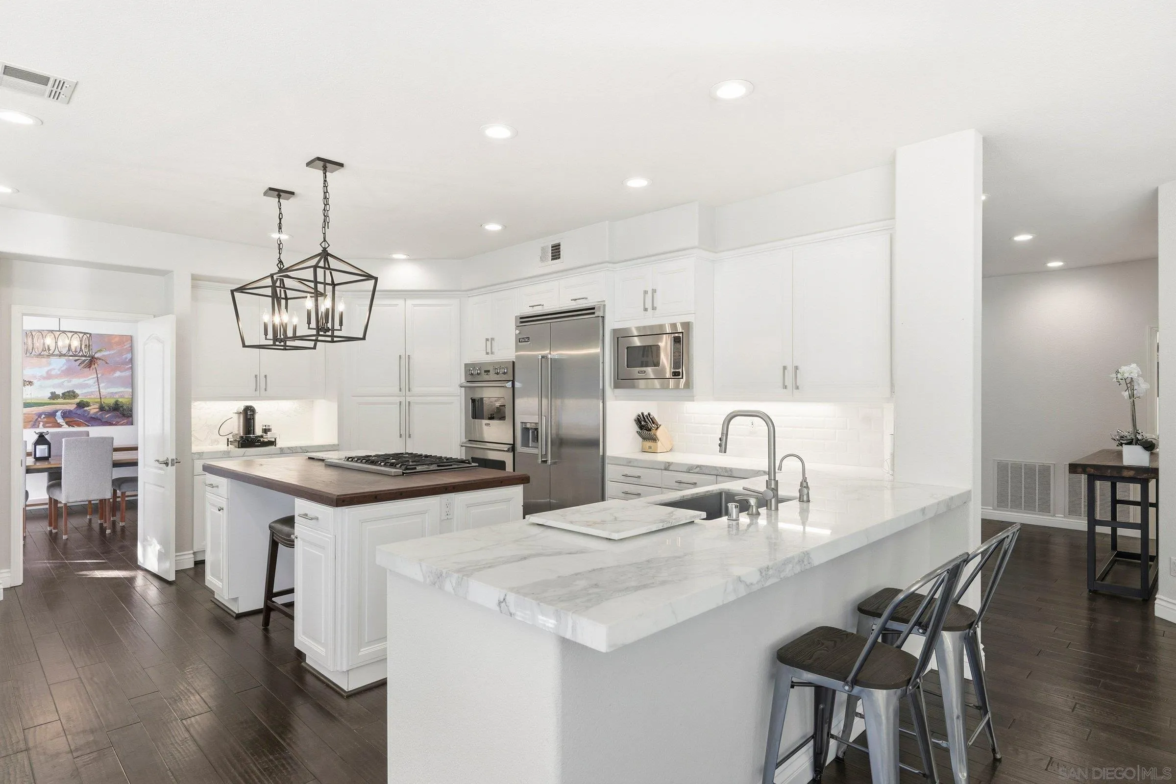 https://cdn.realtyfeed.com/cdn/127/260001279/6371f26c97a742a5a06bdea1aa236d4a.webp