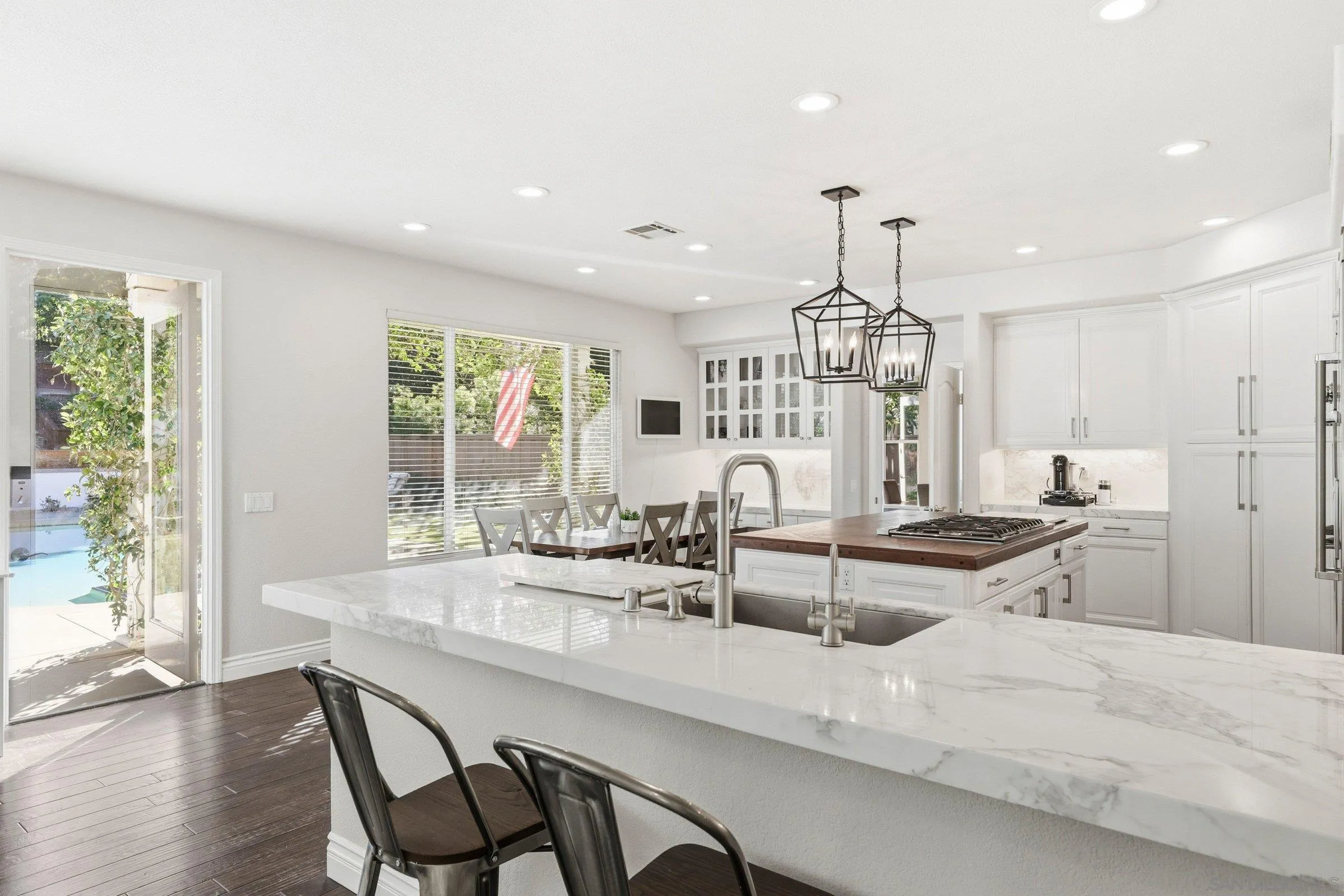 https://cdn.realtyfeed.com/cdn/127/260001279/7e8b6c28c924cd28ab2095edfb8106bd.webp