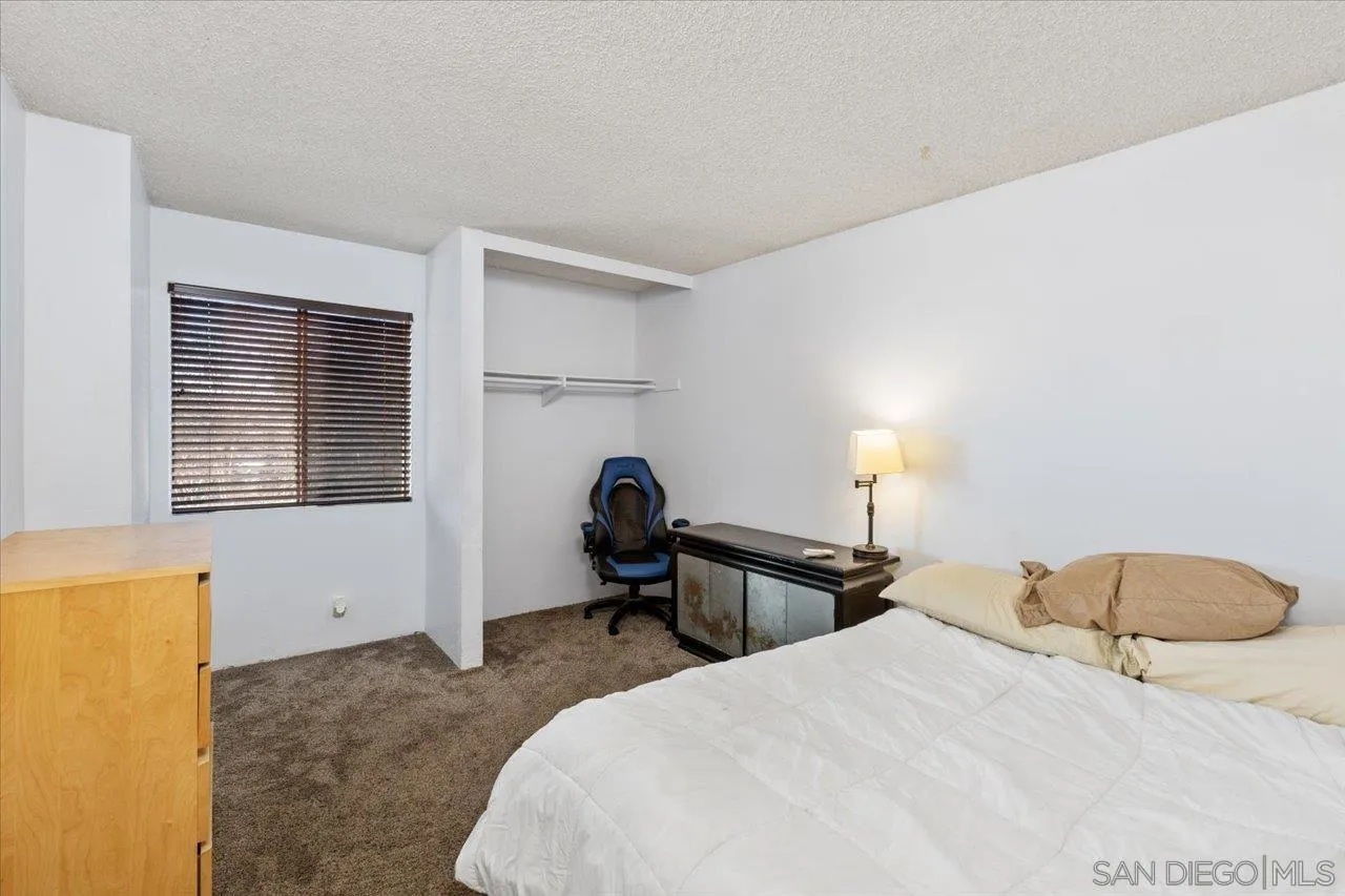 https://cdn.realtyfeed.com/cdn/127/260001280/d4c52c15a1419c910f821f160873d79e.webp