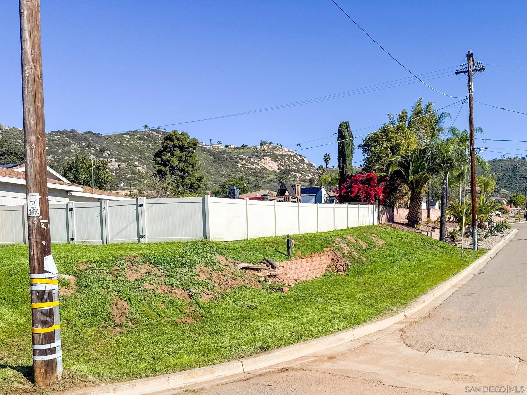 https://cdn.realtyfeed.com/cdn/127/260001283/cb40d61706c781daed0b1d34b8fb0569.webp