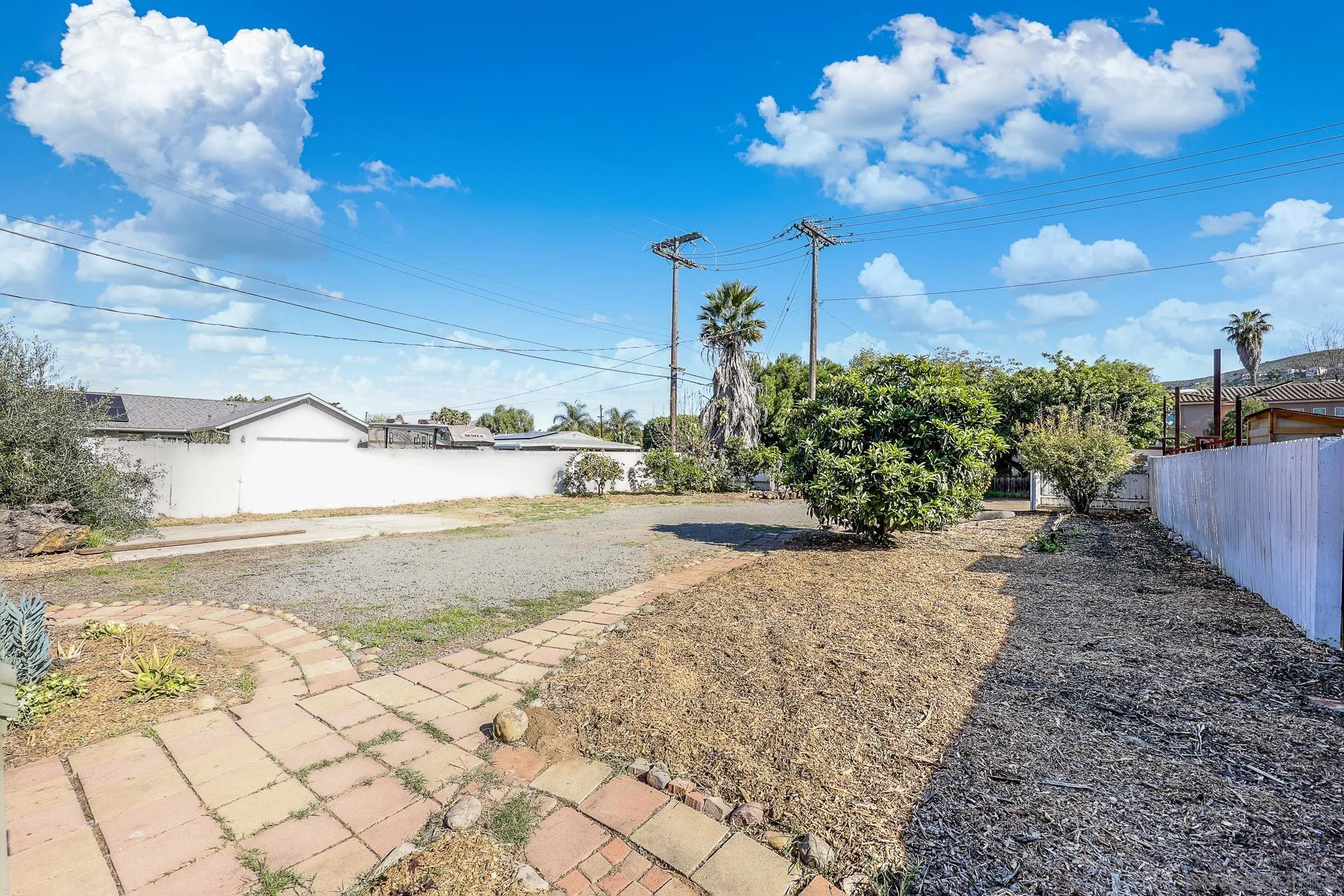 https://cdn.realtyfeed.com/cdn/127/260001284/16f63438ef78e2d9e1e7445187e7760d.webp