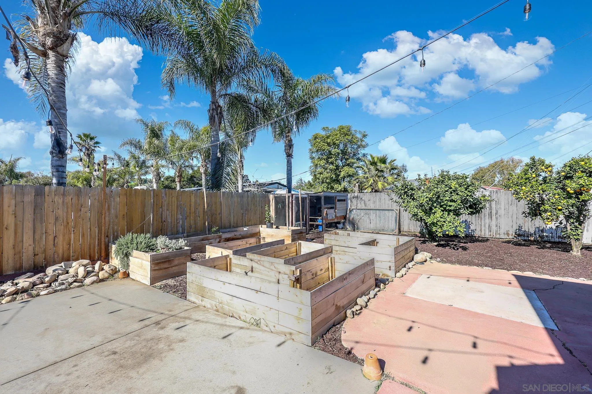 https://cdn.realtyfeed.com/cdn/127/260001284/1f08d5e93035a444f7dca87098975e0b.webp