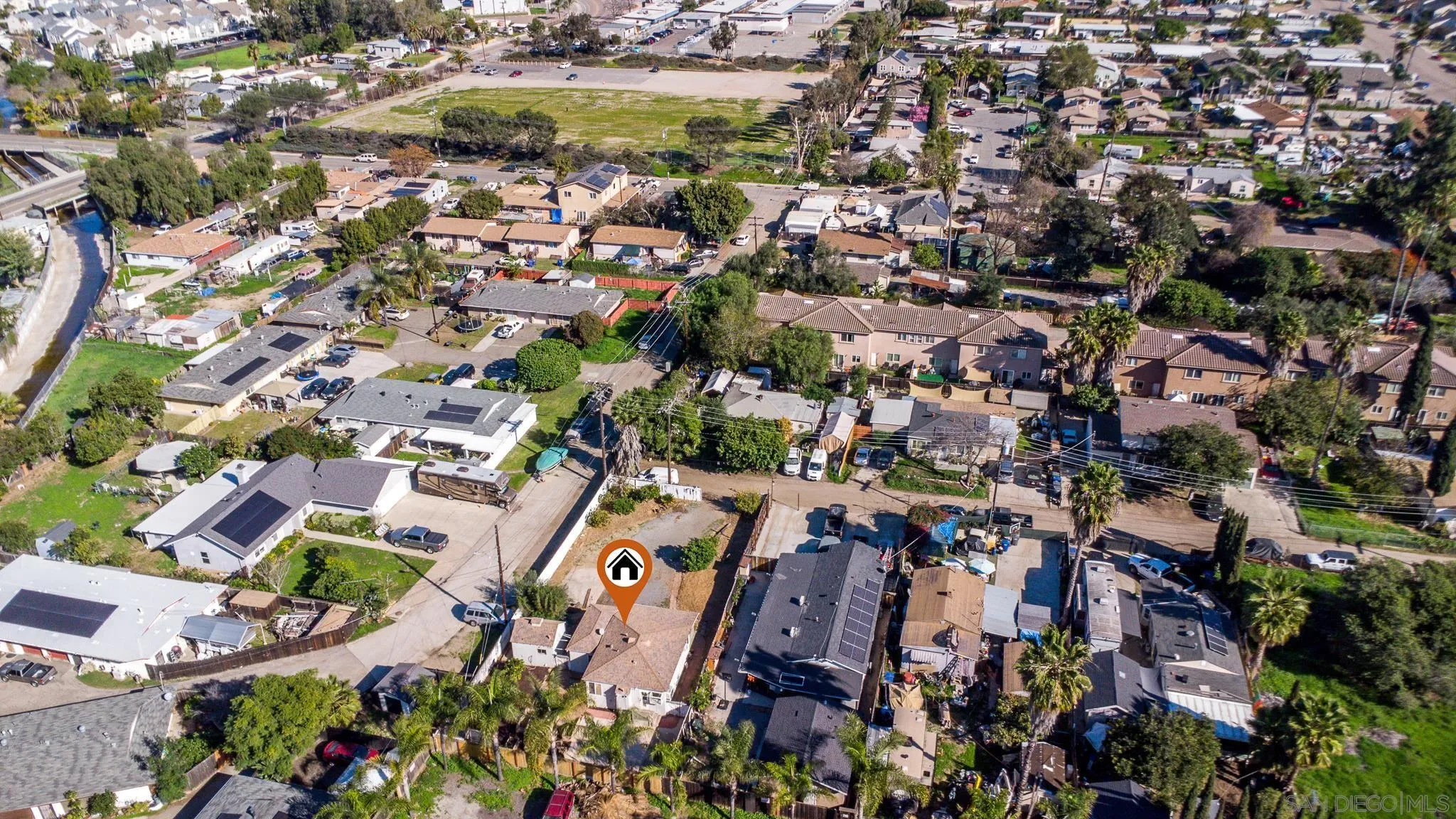 https://cdn.realtyfeed.com/cdn/127/260001284/fe7a9d7778a952b0c0854c908b5dfe4d.webp