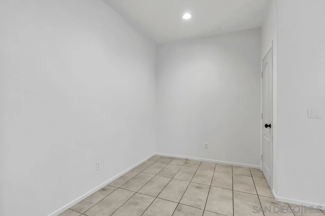 https://cdn.realtyfeed.com/cdn/127/260001285/1f4c9a58e81ecdbcbbe2d848f799d6df.webp