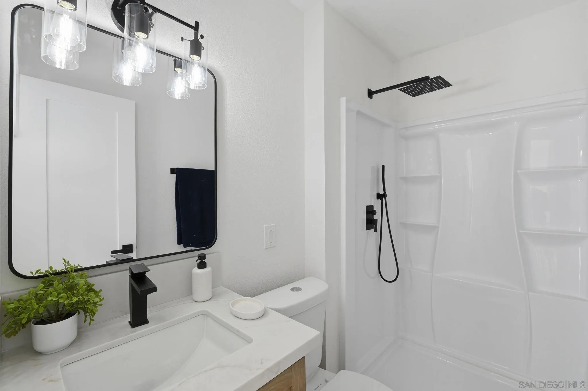 https://cdn.realtyfeed.com/cdn/127/260001286/27103e3f8d4b5f19a6336e99a68c2f02.webp