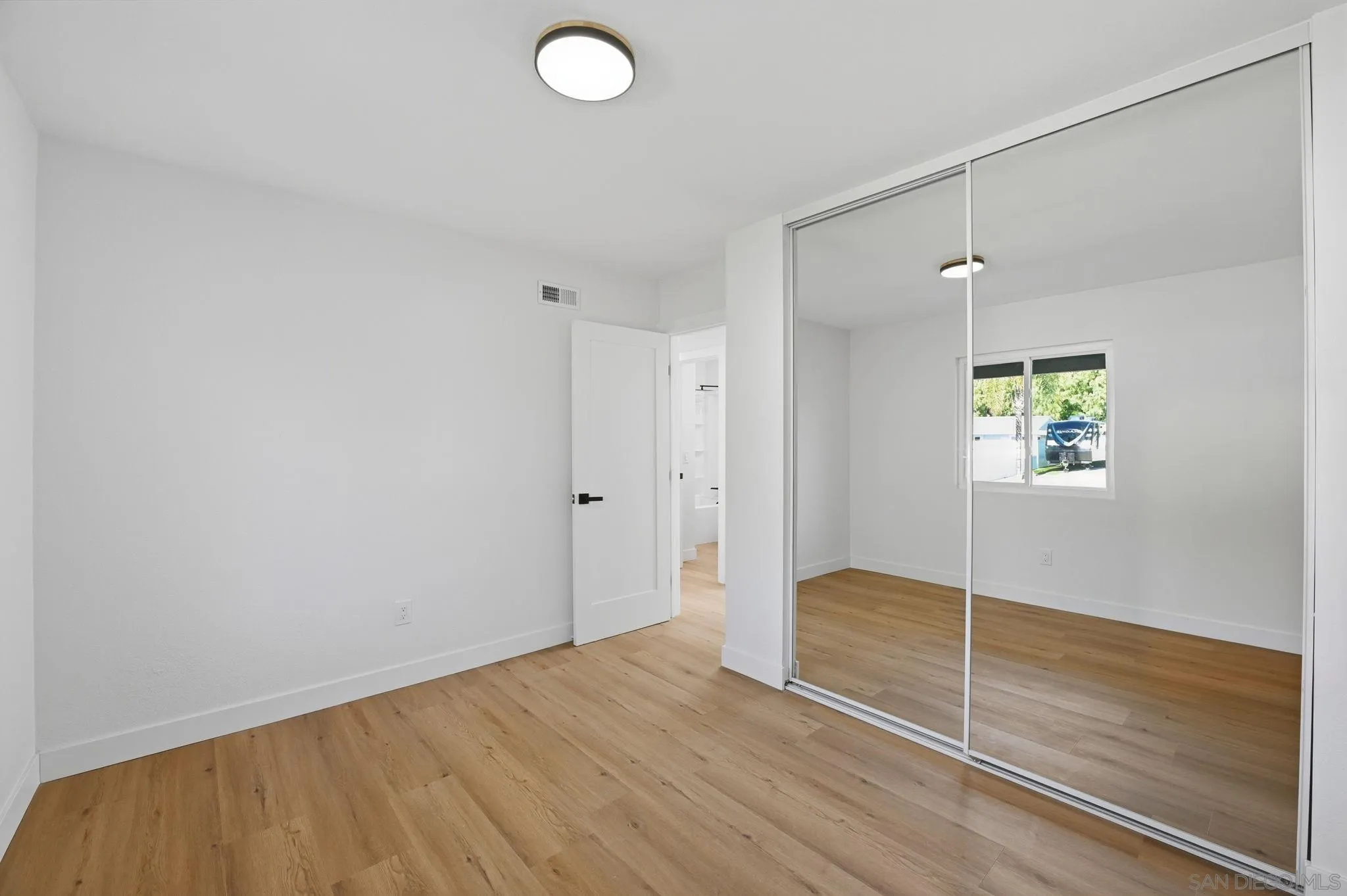 https://cdn.realtyfeed.com/cdn/127/260001286/6980cfd9c02a87002e533d3fd5210362.webp
