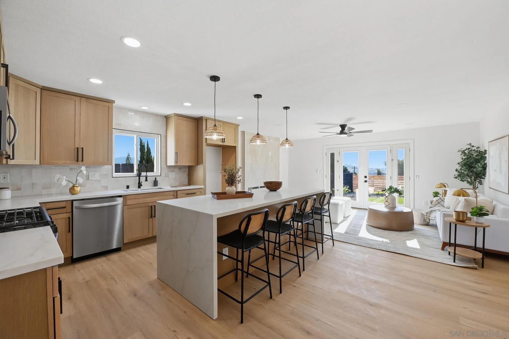 https://cdn.realtyfeed.com/cdn/127/260001286/9a3c0475890870f7323cf7b682946051.webp