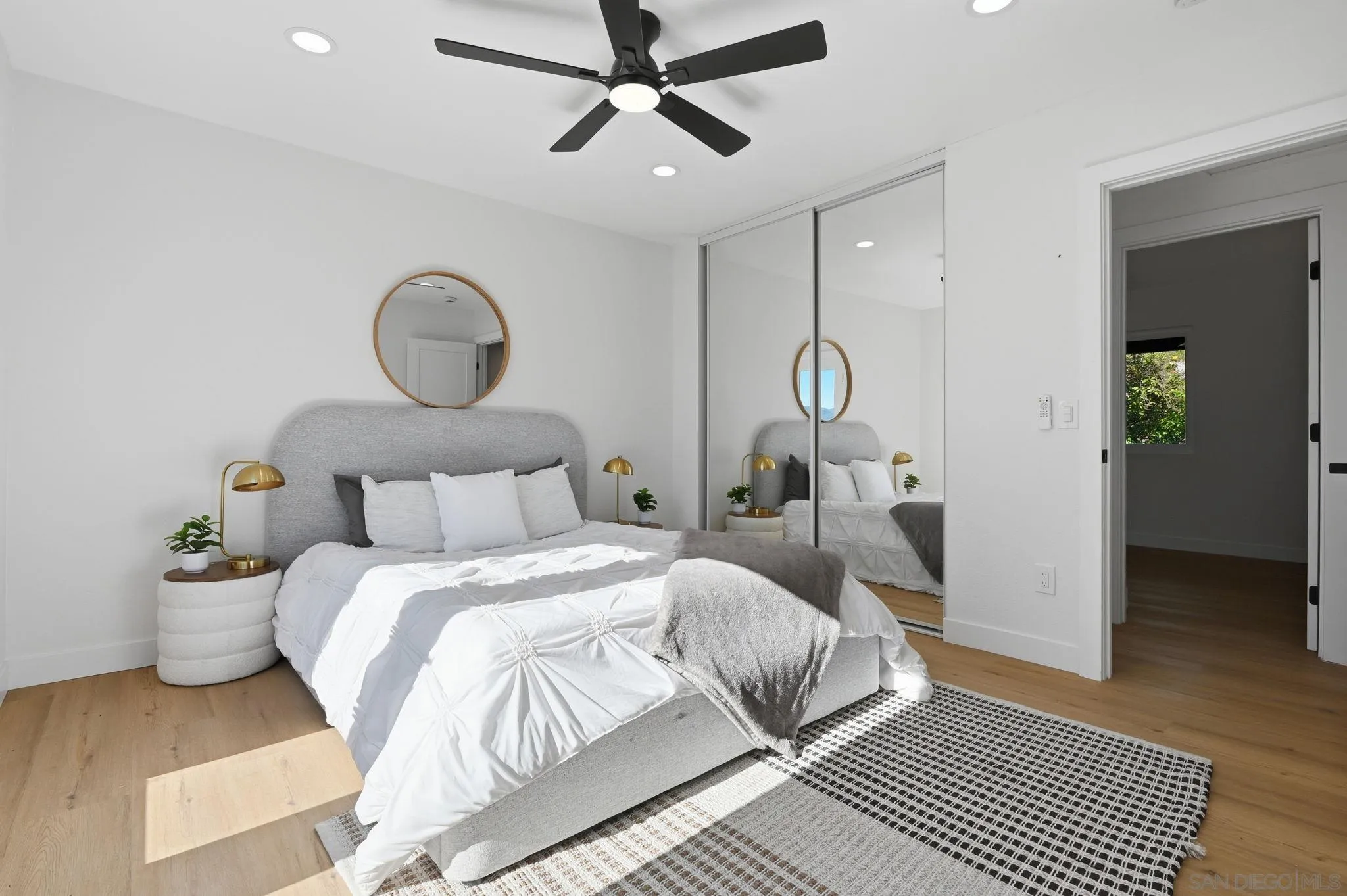 https://cdn.realtyfeed.com/cdn/127/260001286/da140391429d530840383ff3e5cabdb5.webp