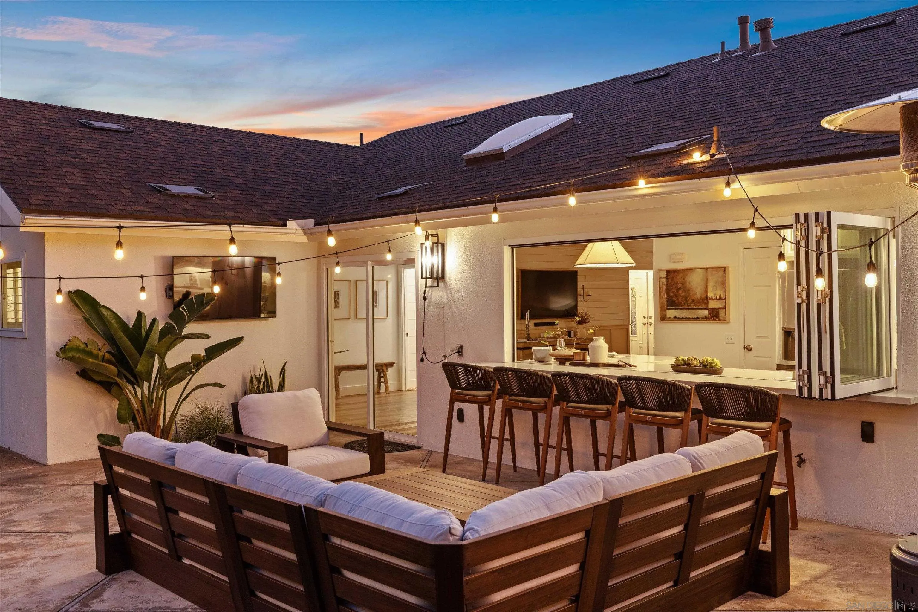 https://cdn.realtyfeed.com/cdn/127/260001289/06c81b72634b05d302f4dd1b60dae639.webp