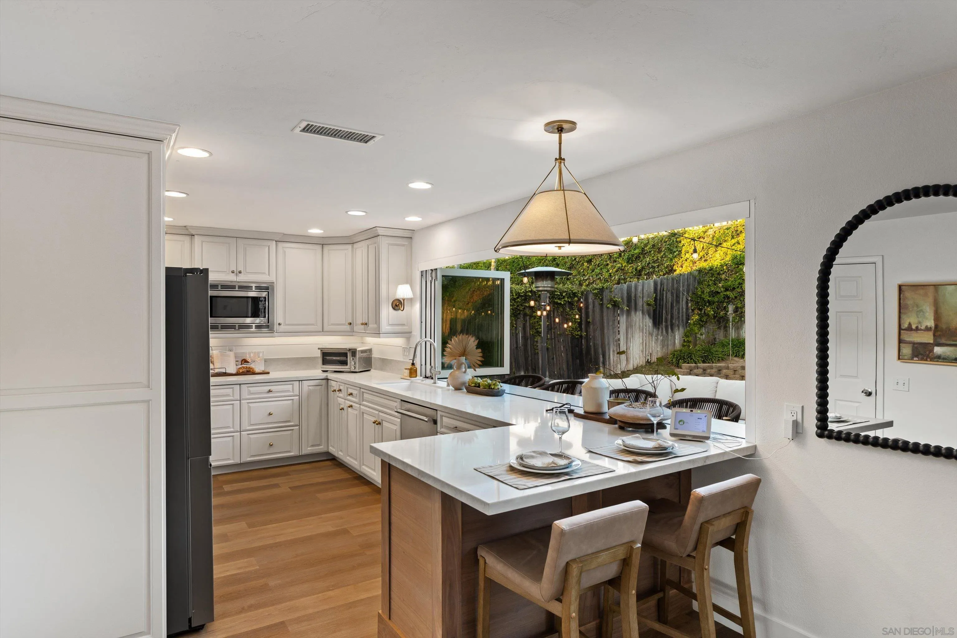 https://cdn.realtyfeed.com/cdn/127/260001289/8828a61b7af52cdea5839d72789c99d4.webp