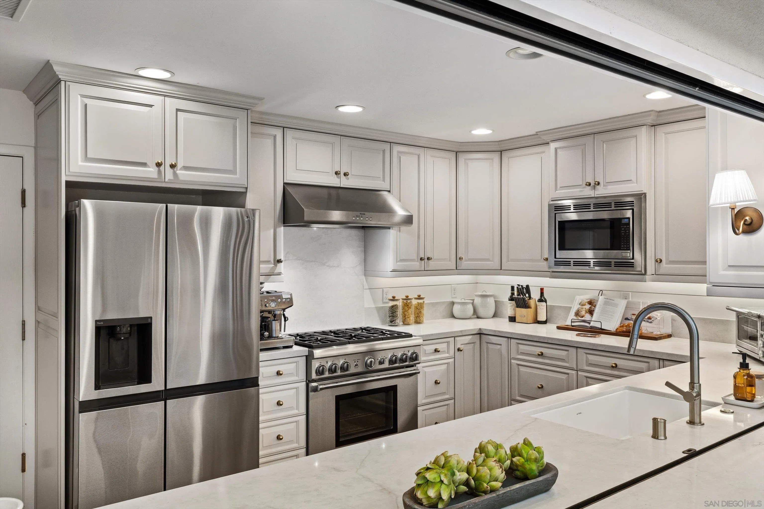 https://cdn.realtyfeed.com/cdn/127/260001289/c882fdd8d092e65674cca9c423134555.webp