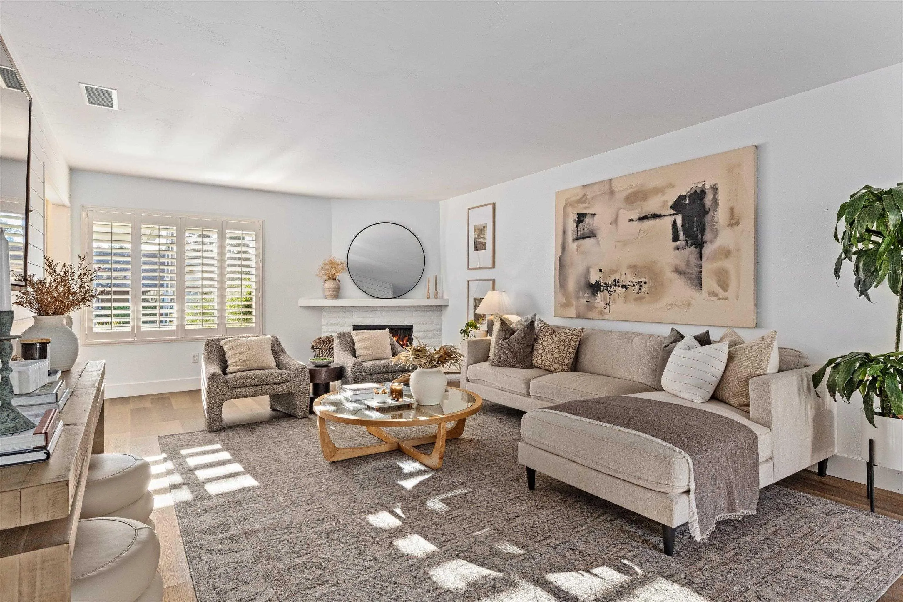 https://cdn.realtyfeed.com/cdn/127/260001289/e4c32f900dcd1c31e5cf48495767aa77.webp