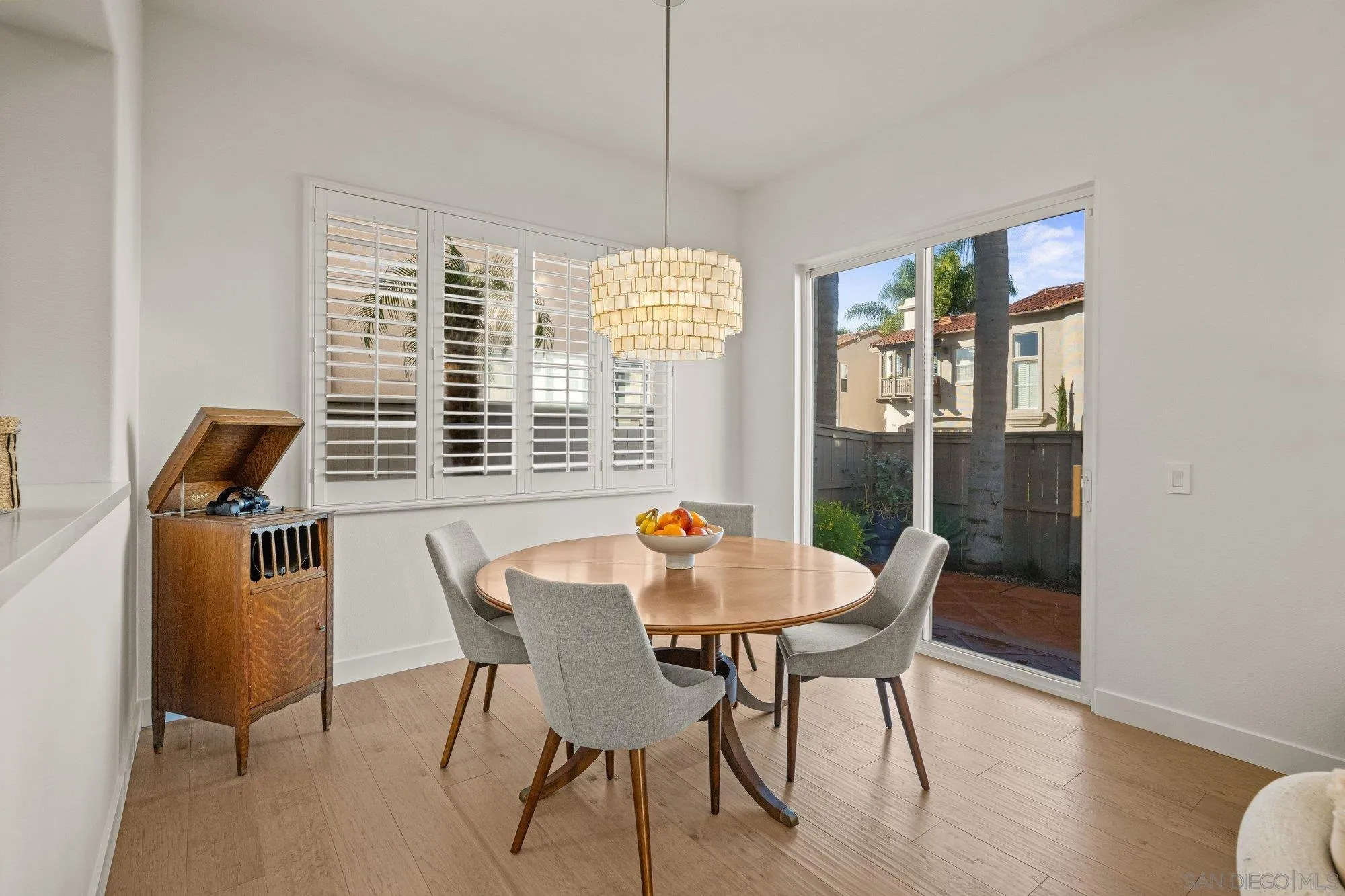 https://cdn.realtyfeed.com/cdn/127/260001294/83f49b675b523a1550d2ae348824c4cd.webp